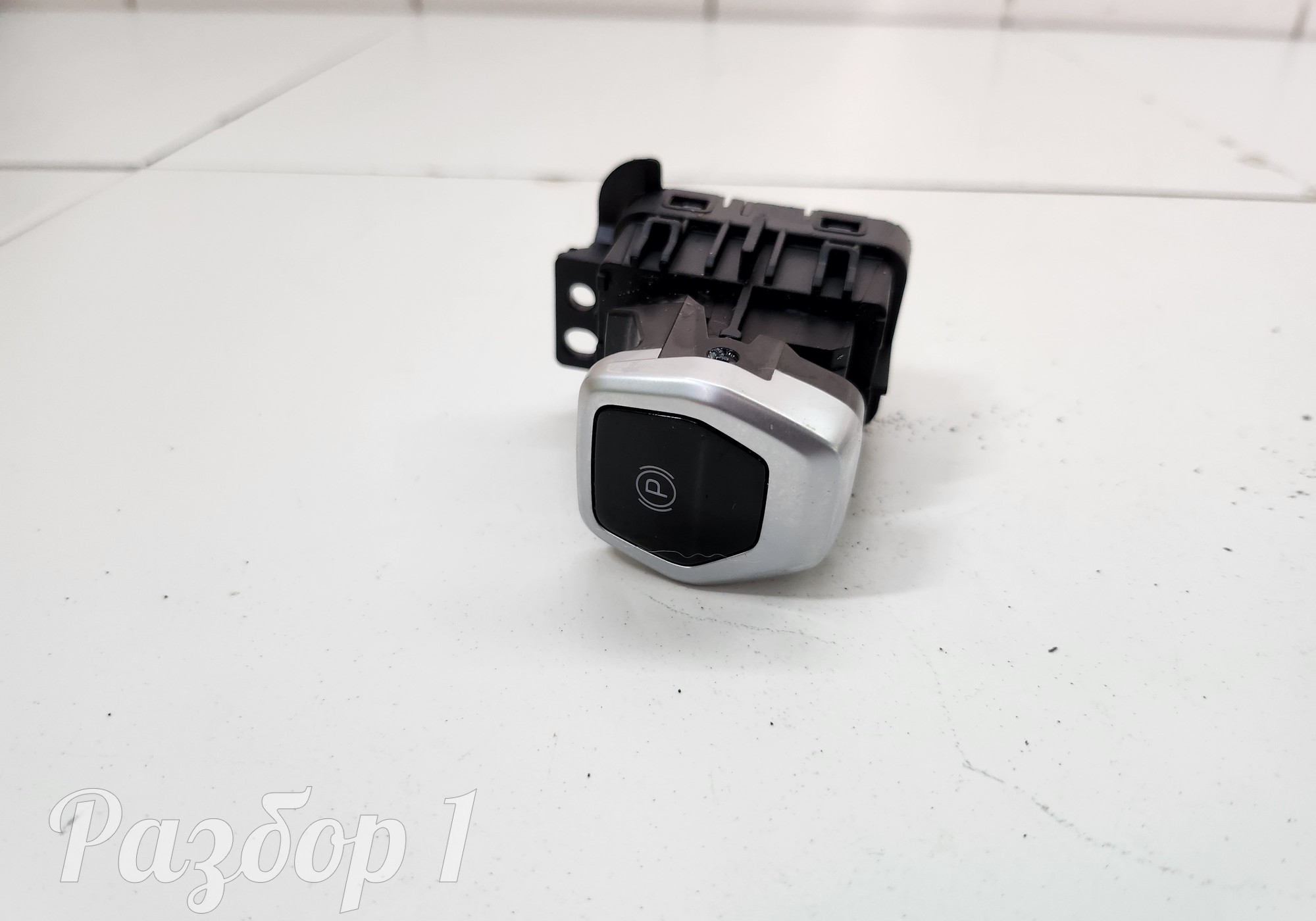 8893253074 Кнопка фиксатора стояночного тормоза для Geely Atlas II (с 2023)
