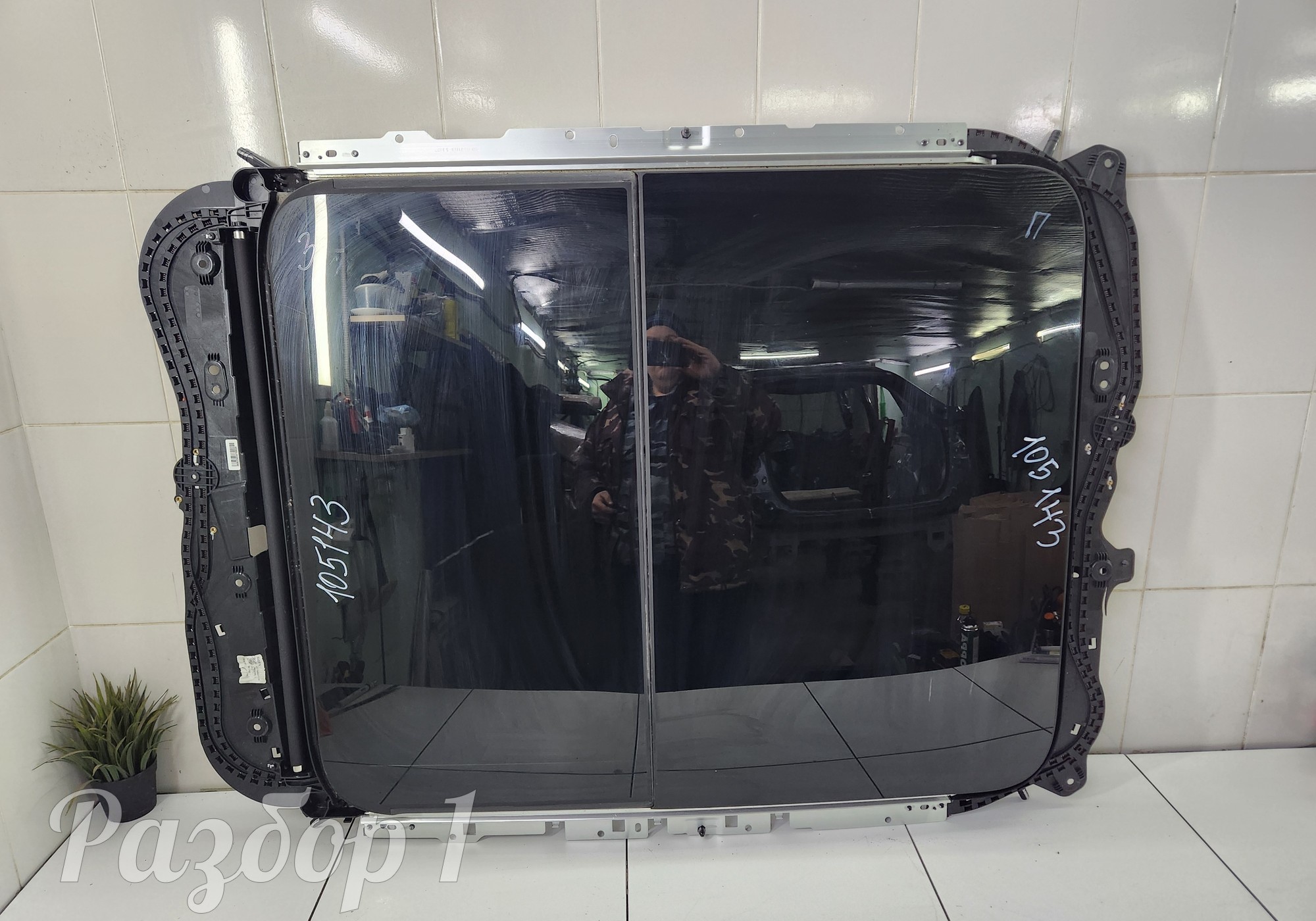 5072040400742 Люк в сборе для Geely Tugella (с 2019)