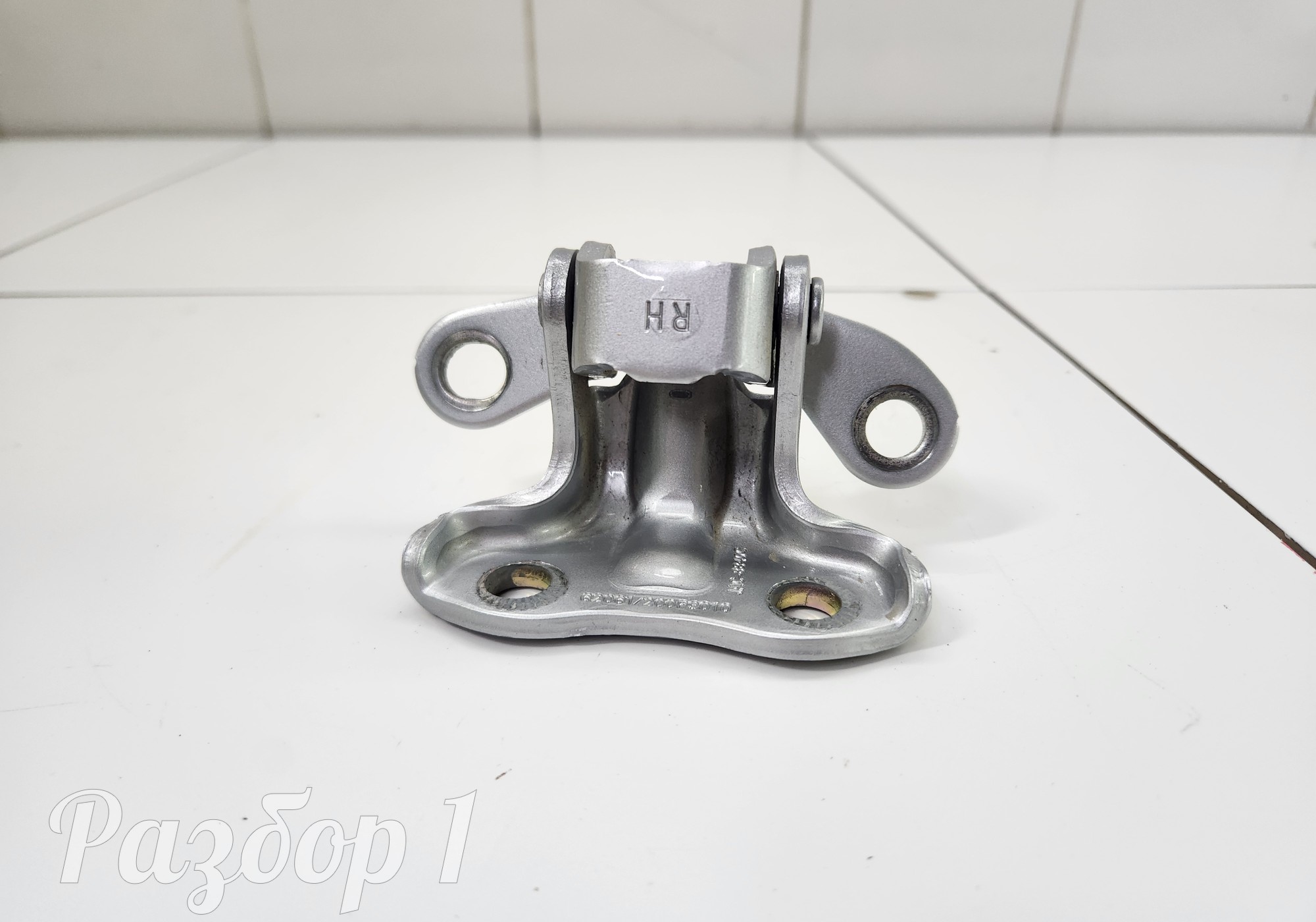 62061200P3010 Петля двери задняя правая верхняя для Jac T9 (с 2023)