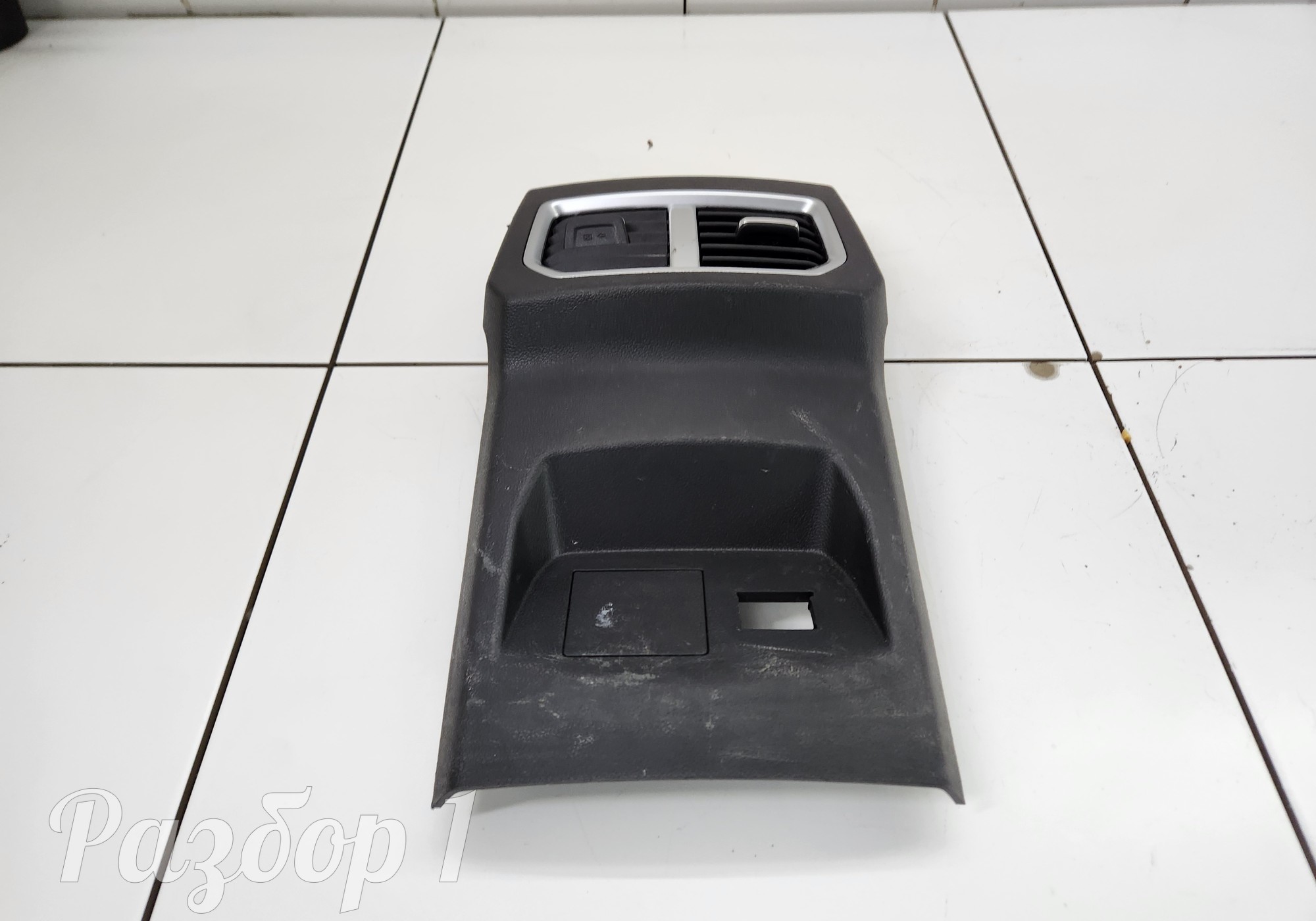 5305150XPW04A Накладка центральной консоли для Great Wall Poer (с 2019)