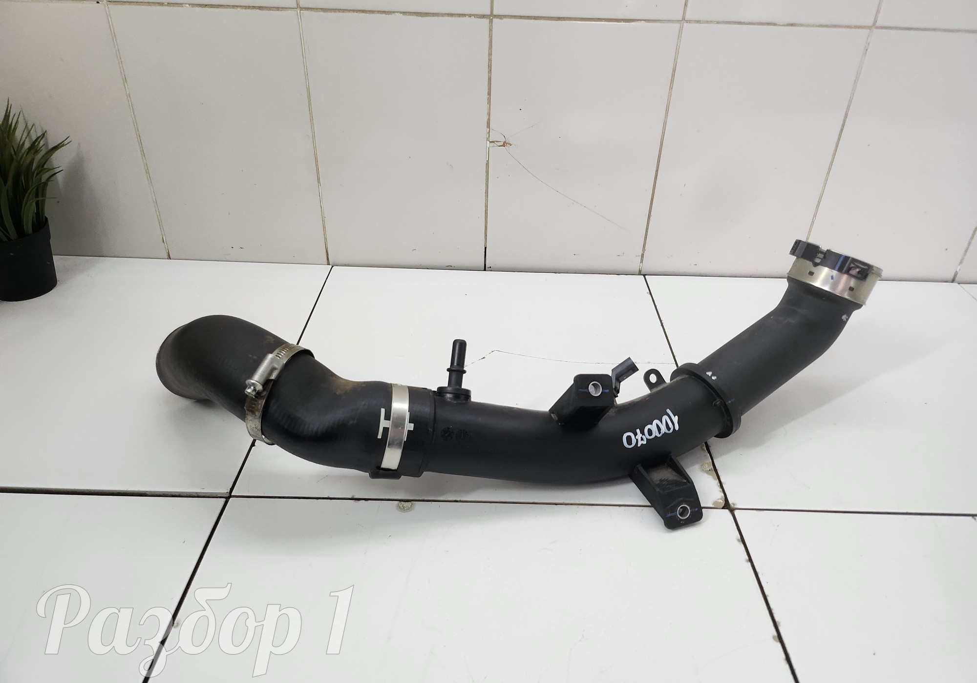 6600012792 Патрубок интеркулера для Geely Atlas Pro (с 2021)