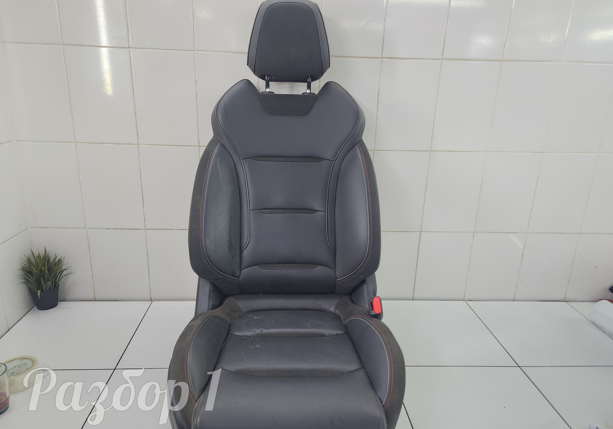 Сиденье переднее правое для Geely Tugella (с 2019)