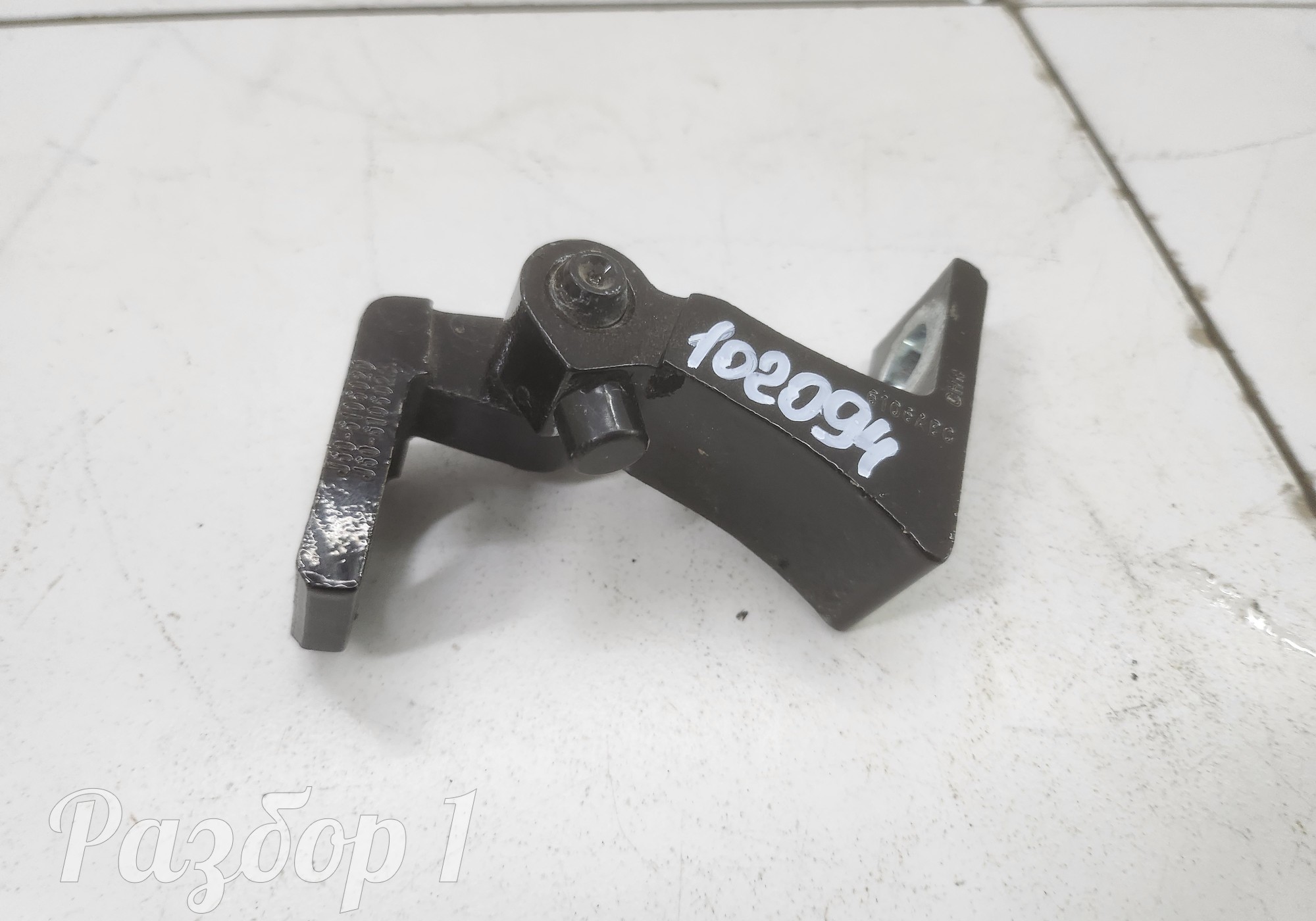 Петля двери задняя правая нижняя для Chery Tiggo 9 (с 2023)