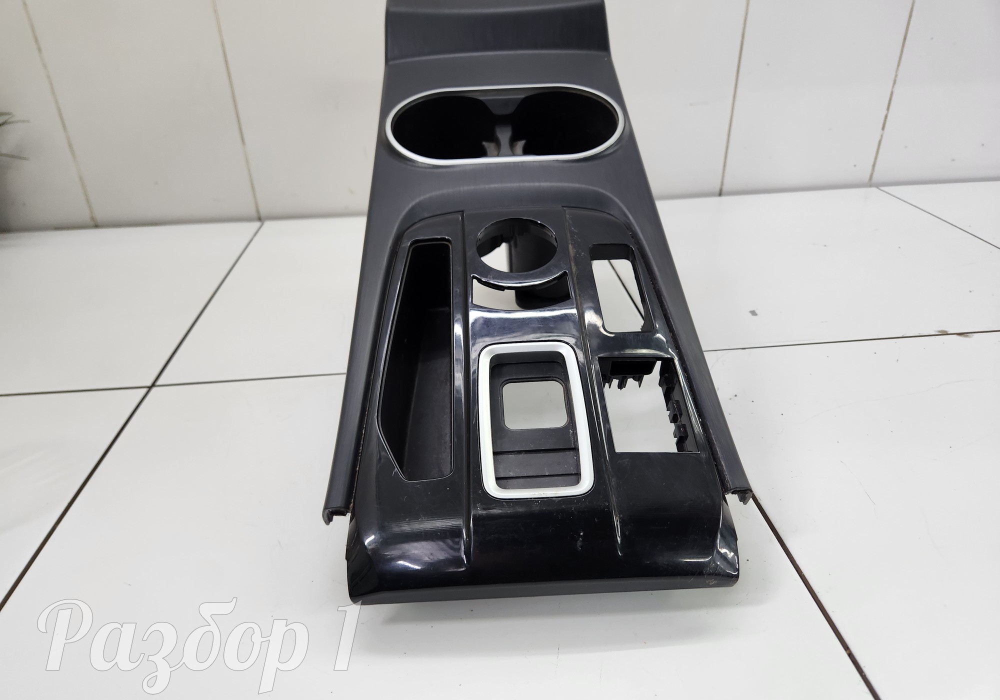 5305108XPW13A8P Накладка центральной консоли для Great Wall Poer (с 2019)