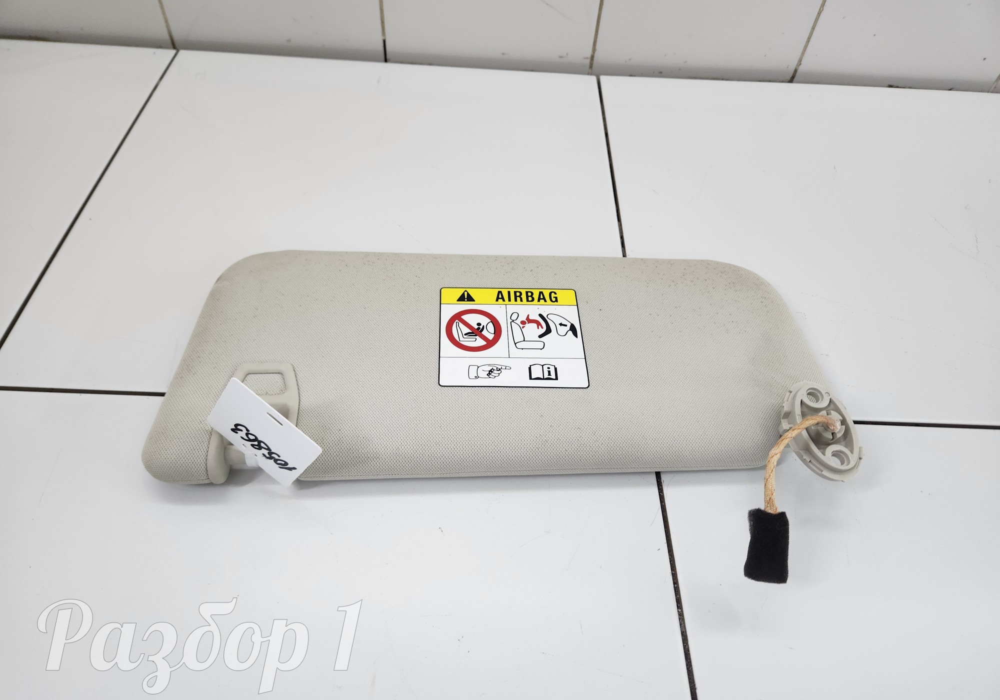 Козырек солнцезащитный правый для Geely Tugella (с 2019)