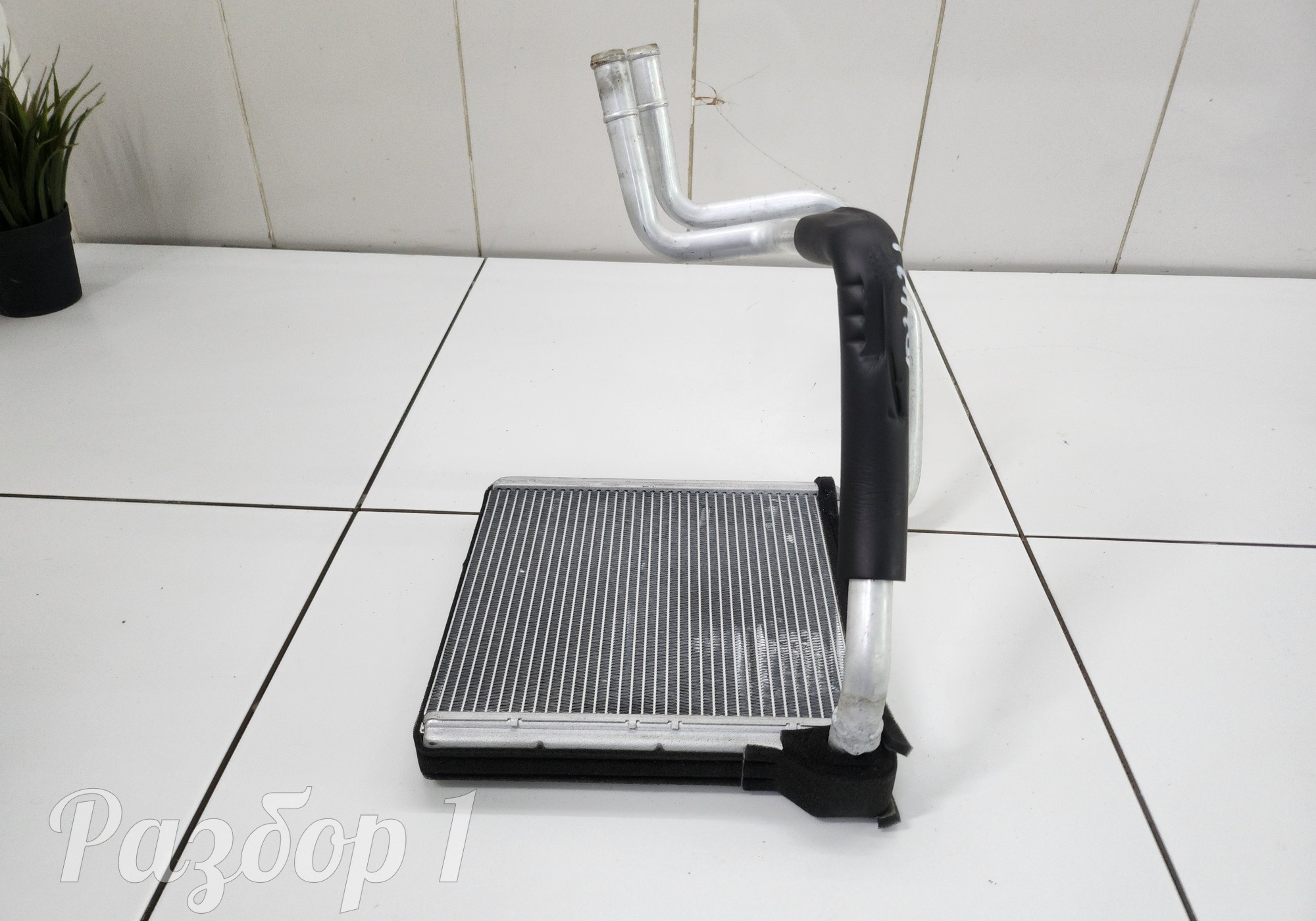 C171110580 Радиатор отопителя для Geely Tugella (с 2019)