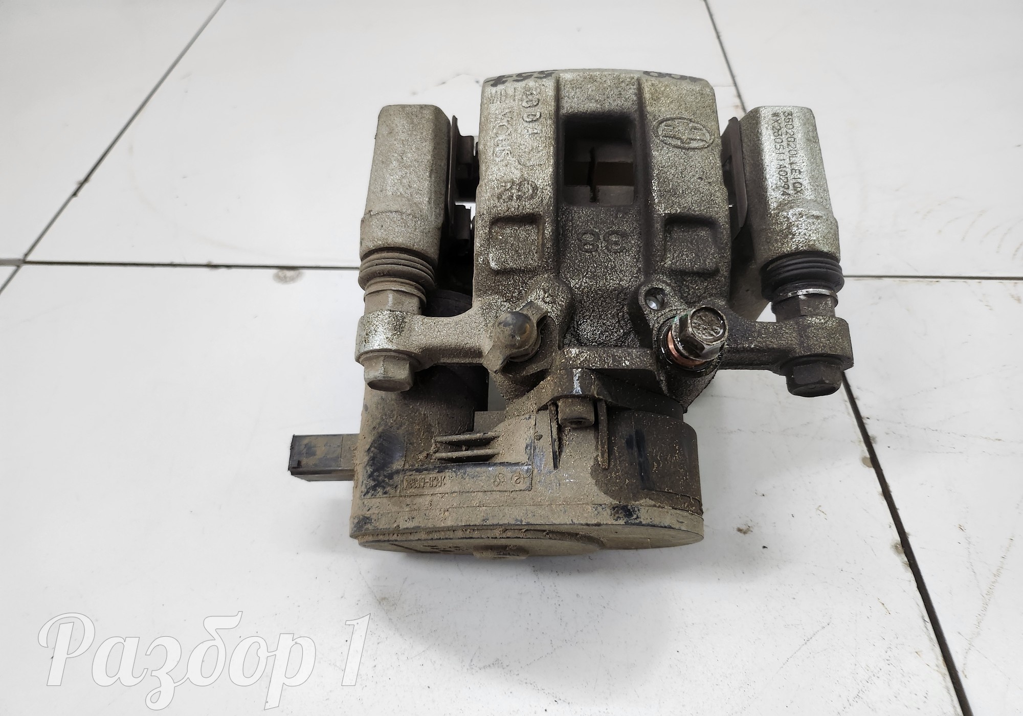 3502020ABK01A Суппорт задний правый для Faw Bestune T77 (с 2018)