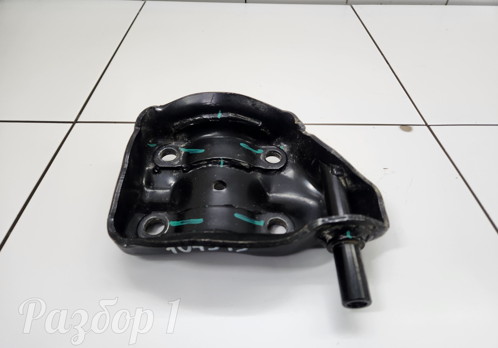 2911011P3010 Кронштейн задней рессоры (левый) для Jac T9 (с 2023)