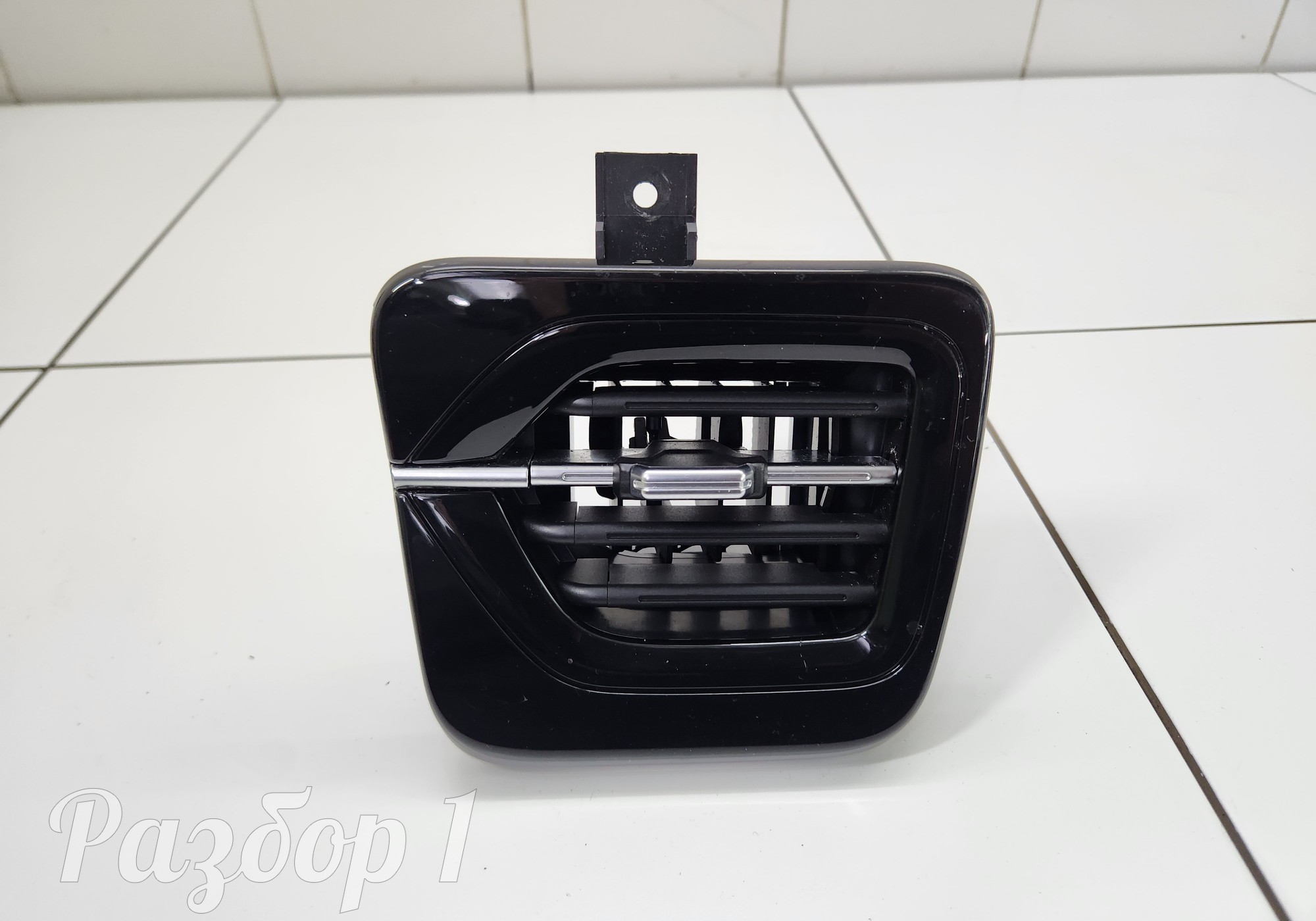 5306480XKJ20A Дефлектор воздушный для Haval H3 (с 2024)