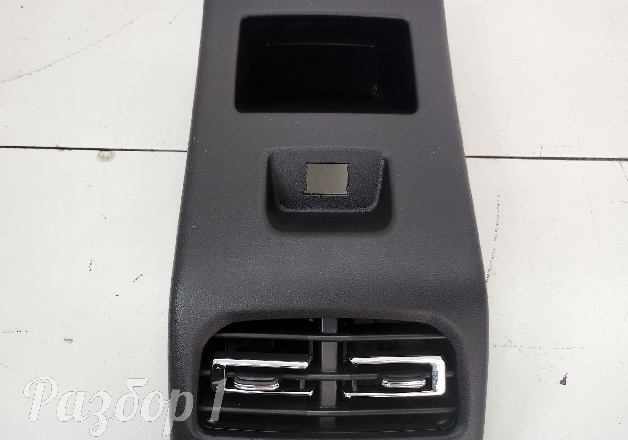 5305140AKZ0YA Накладка консоли для Haval M6 II (с 2021)