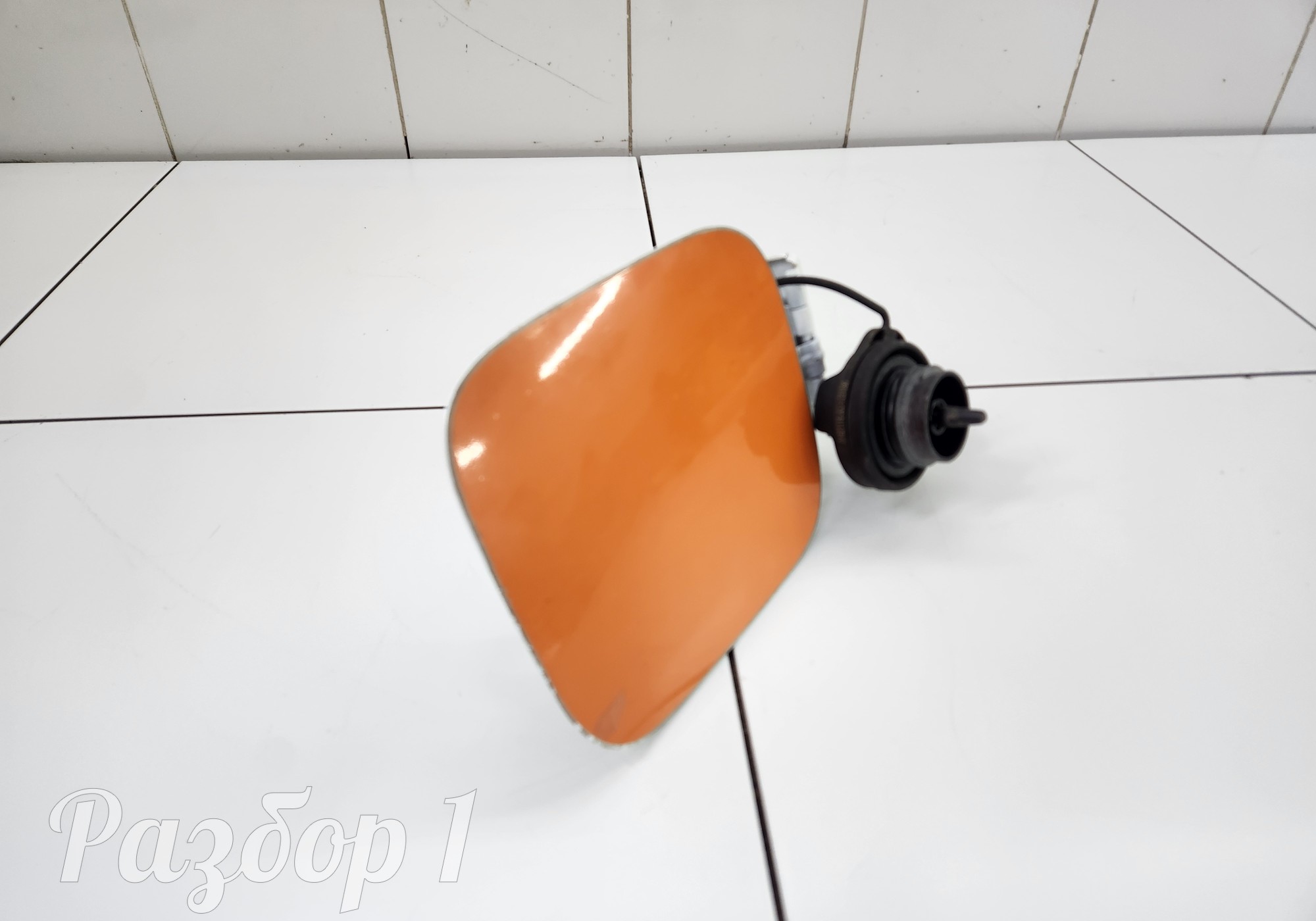 8890549224 Лючок бензобака для Geely Emgrand II (с 2021)