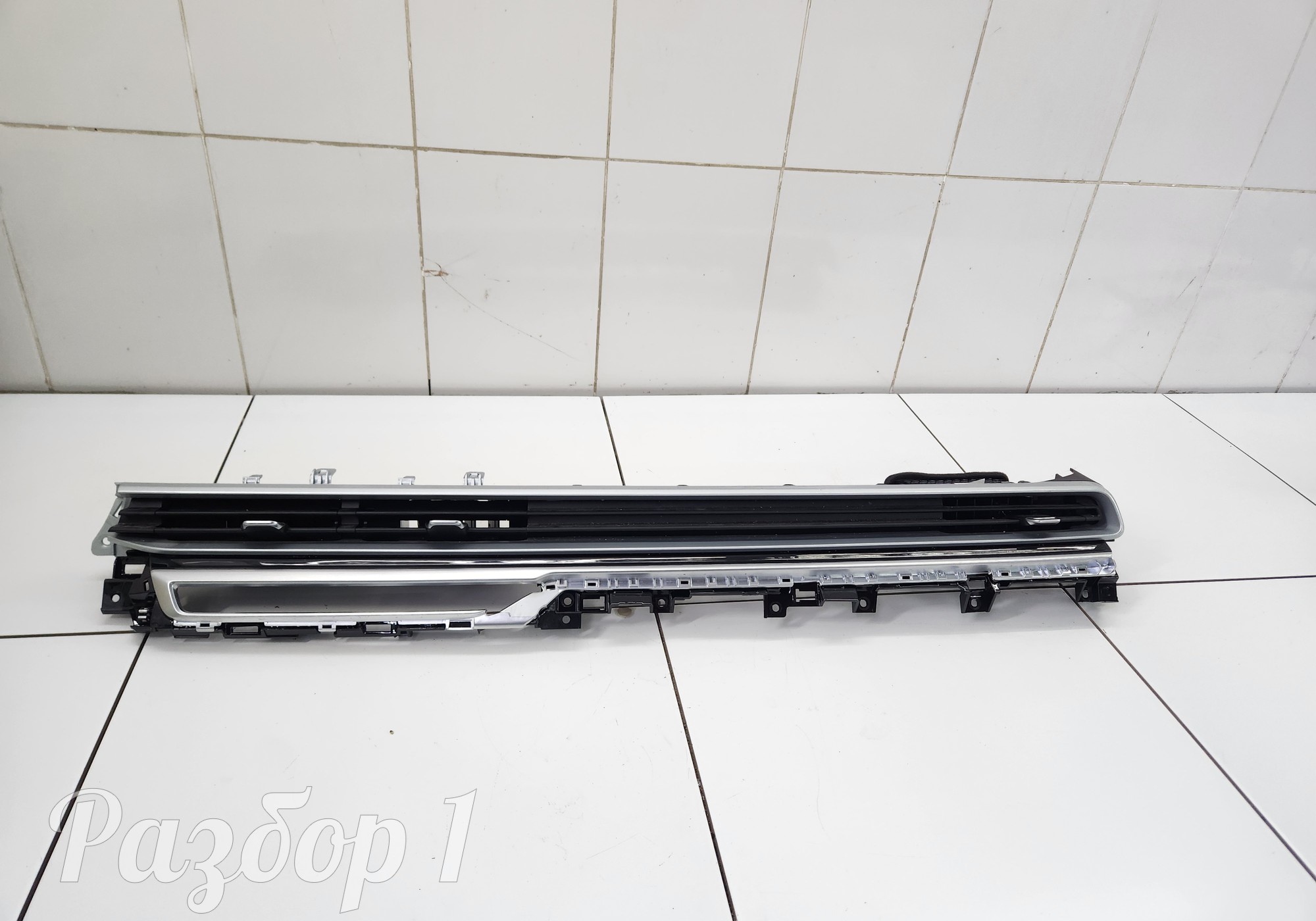 Накладка торпеды + дефлекторы для Geely Emgrand II (с 2021)