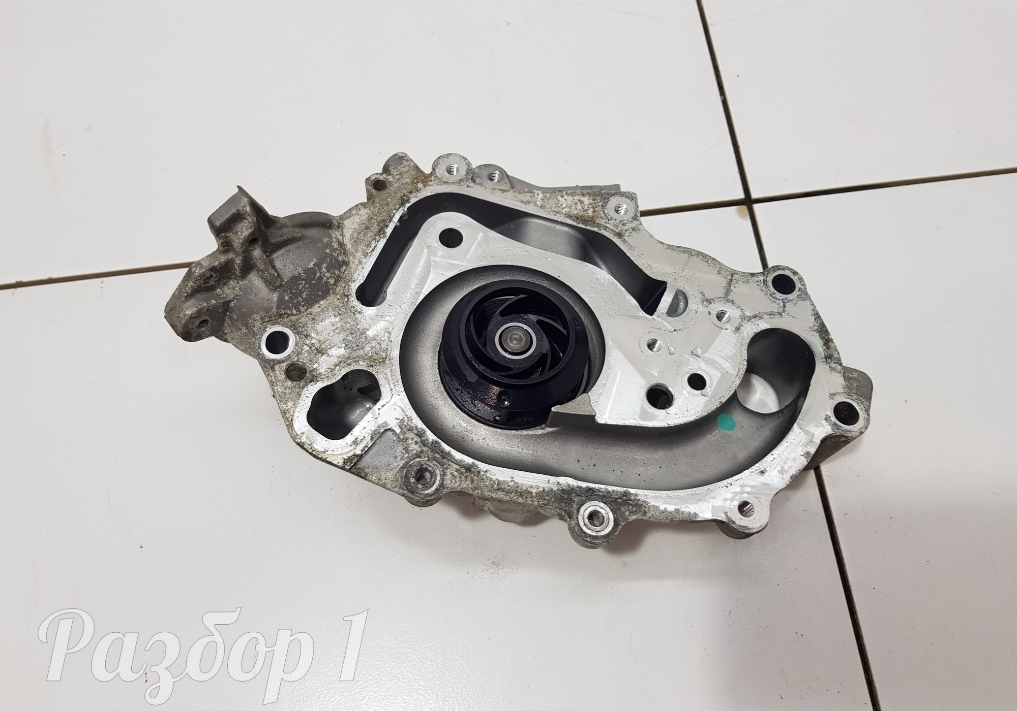 1066527000 Насос водяной (помпа) для Geely Coolray (с 2020)