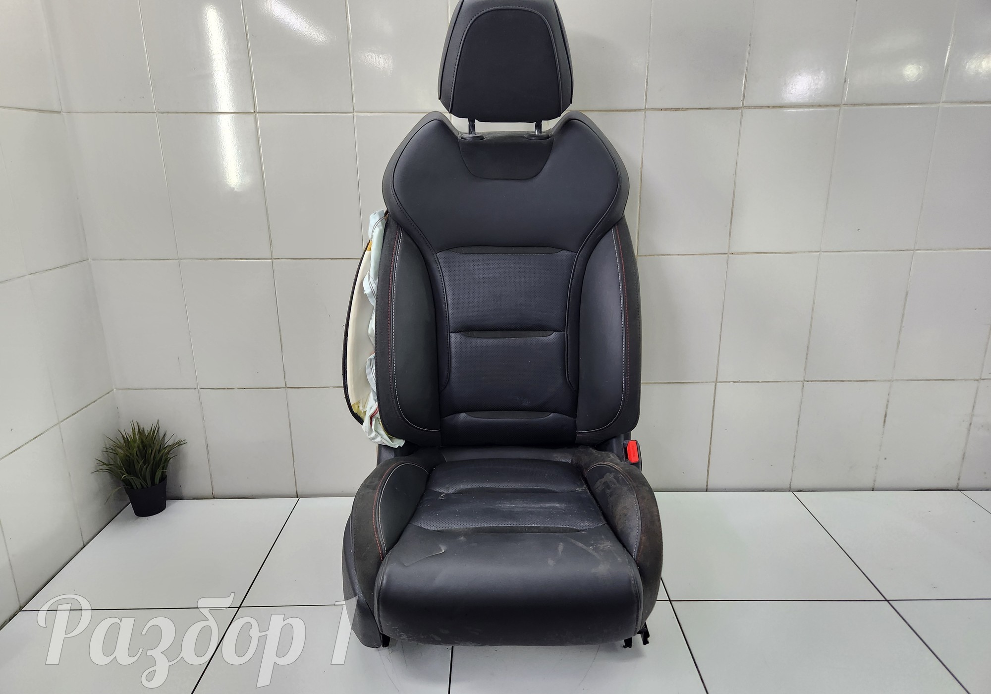 Сиденье переднее правое для Geely Tugella (с 2019)