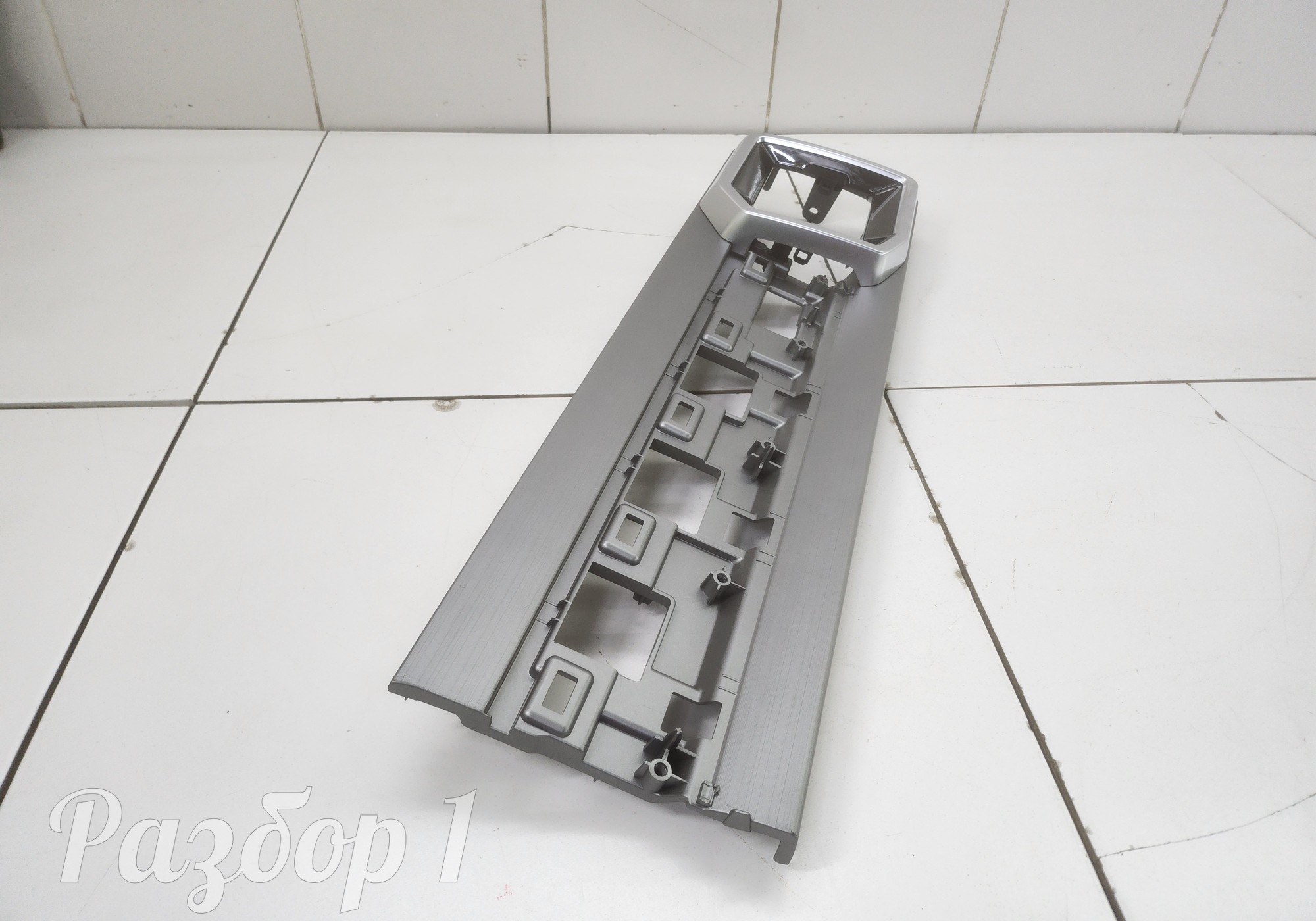 5306320P33Z0 Накладка торпеды для Jac T9 (с 2023)