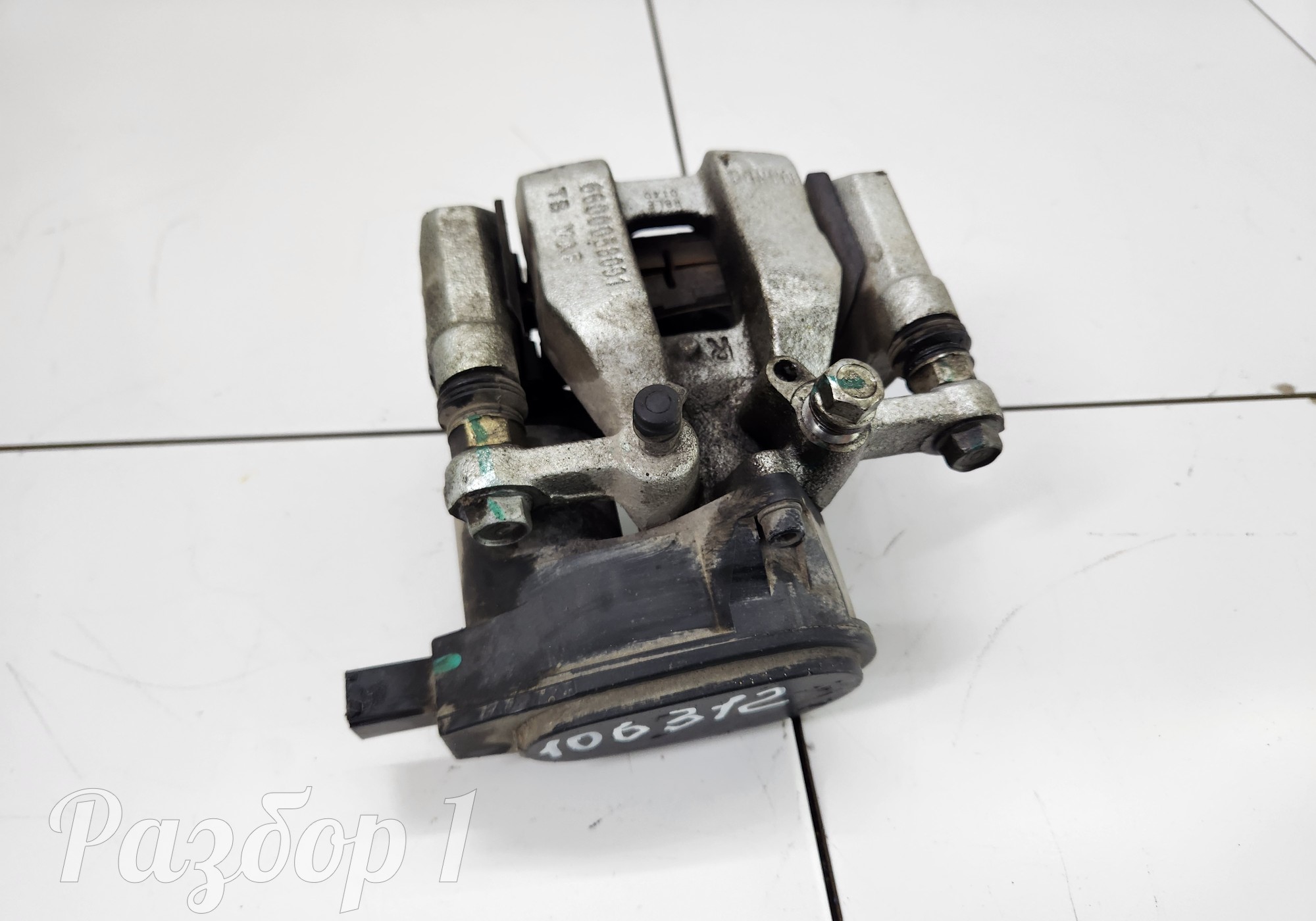 6600058091 Суппорт задний (правый) для Geely Atlas Pro (с 2021)