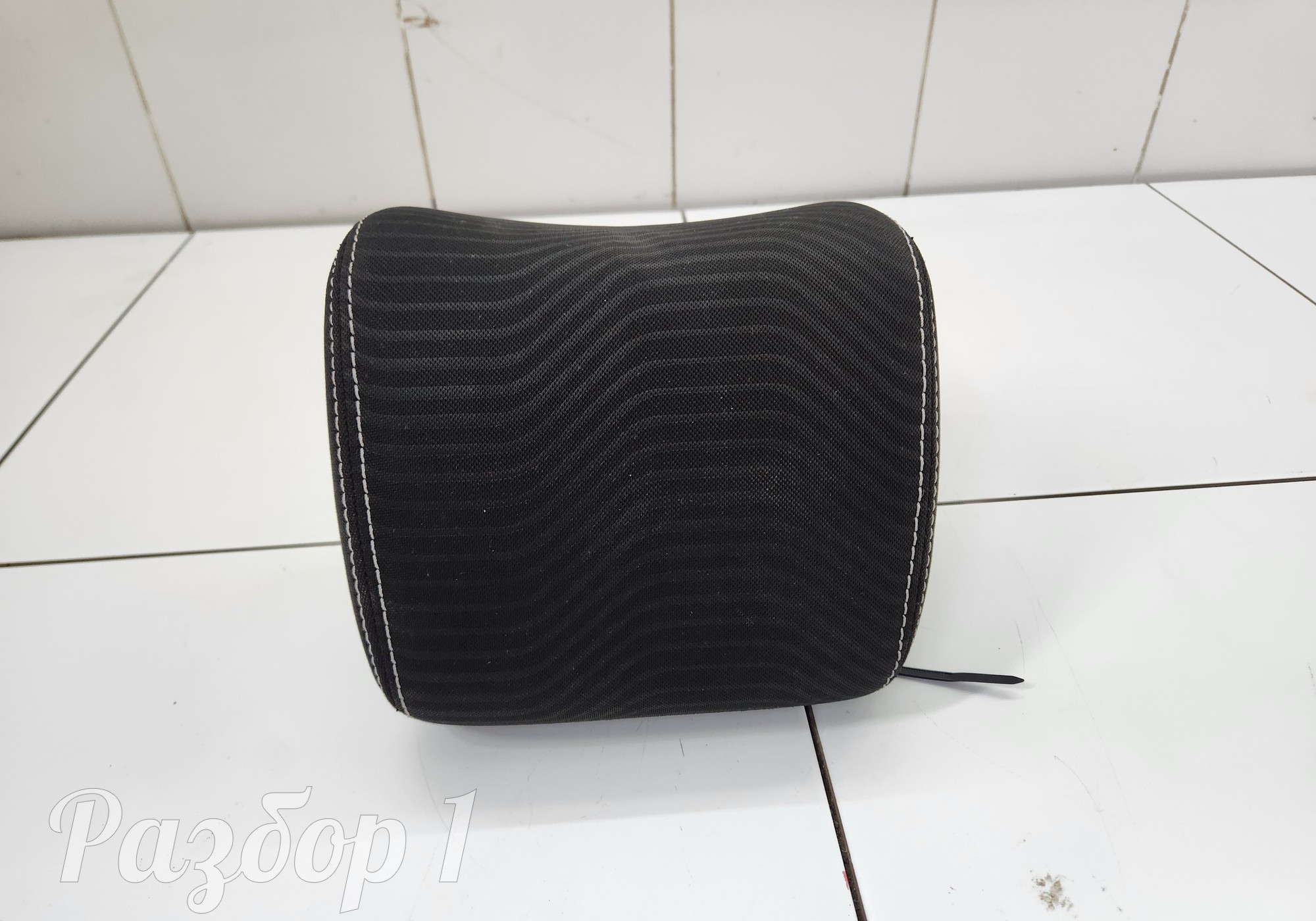 Подголовник заднего сиденья правый для Geely Coolray (с 2020)