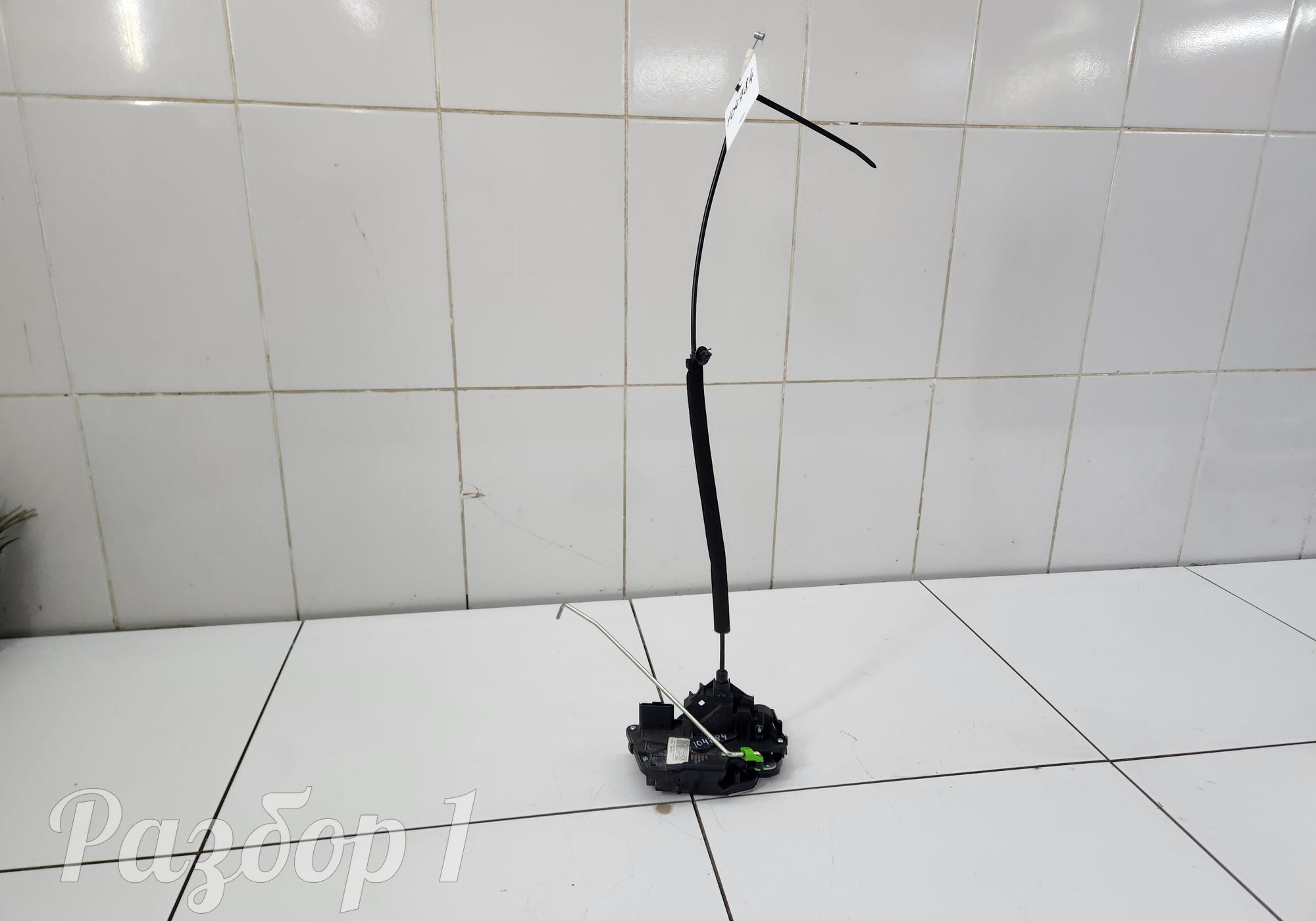 01861056 Замок двери передний правый для Geely Coolray (с 2020)