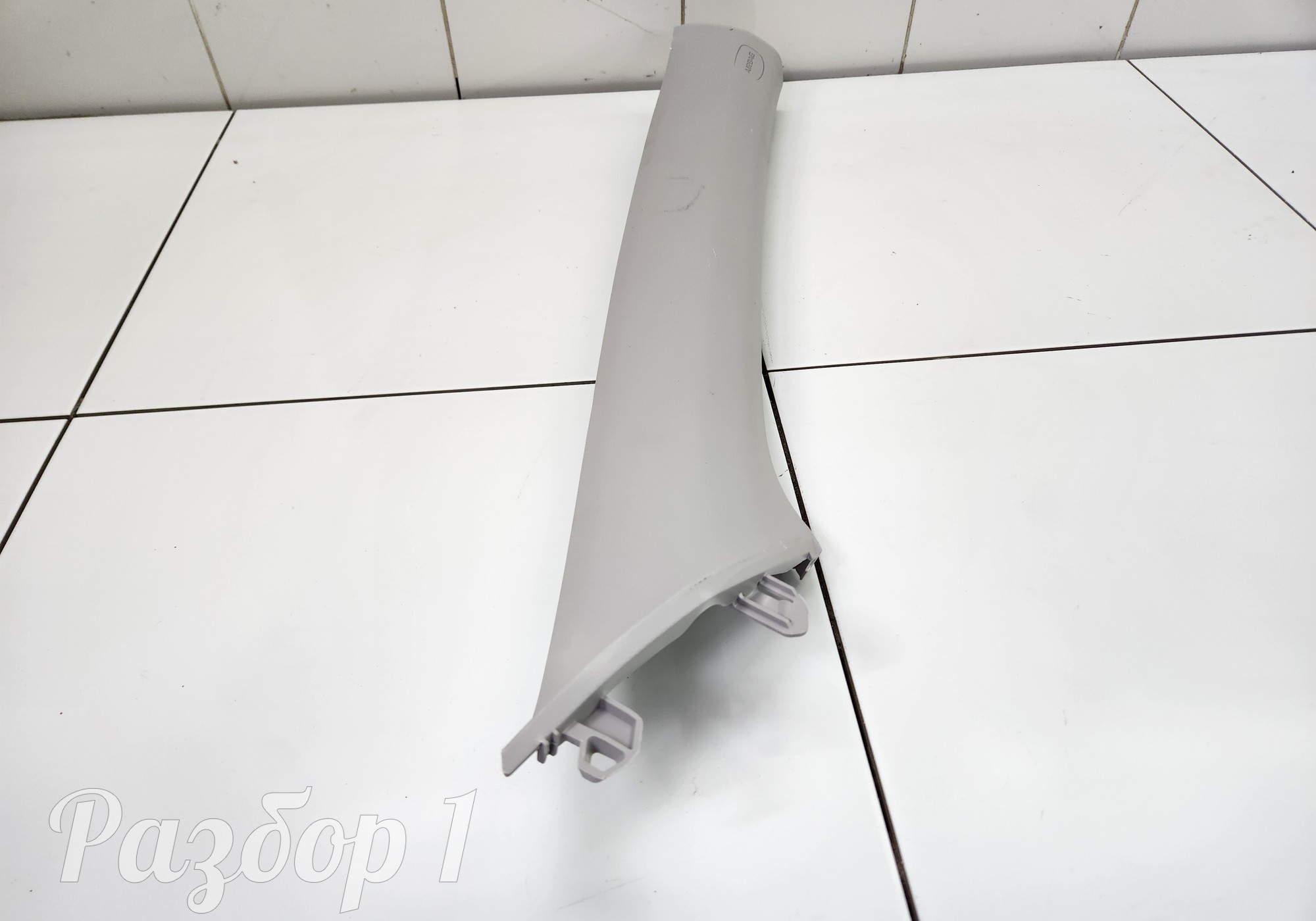 8889529822 Обшивка стойки передняя правая для Geely Emgrand (SS11) (с 2021)