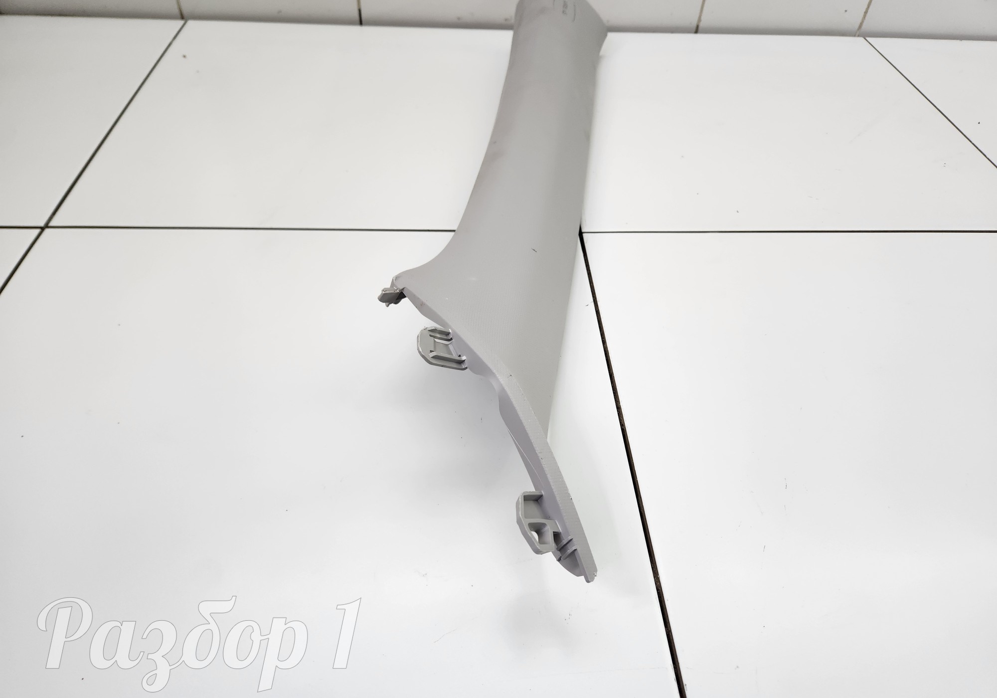 8889529814 Обшивка стойки передняя левая для Geely Emgrand (SS11) (с 2021)