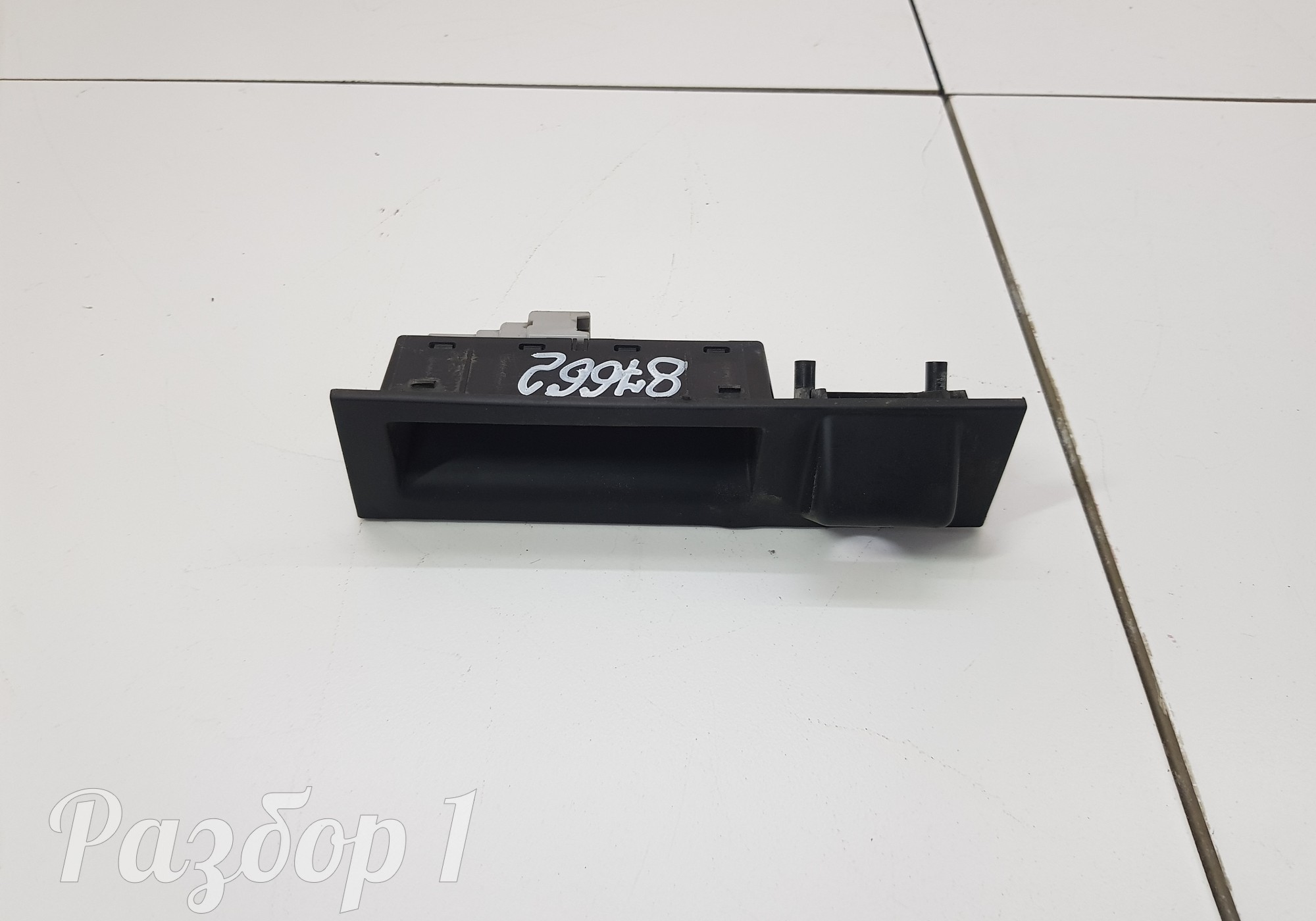 6600062702 Кнопка открывания багажника для Geely Atlas Pro (с 2021)