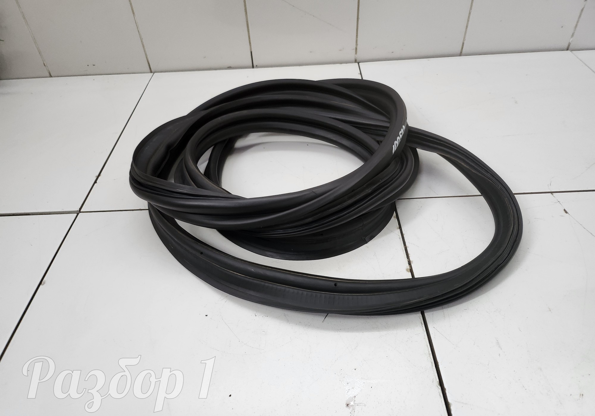 Уплотнитель проема крышки багажника для Faw Bestune T77 (с 2018)