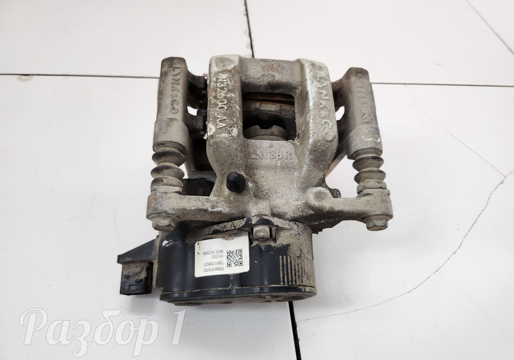 8890879782 Суппорт задний правый для Geely Atlas II (с 2023)