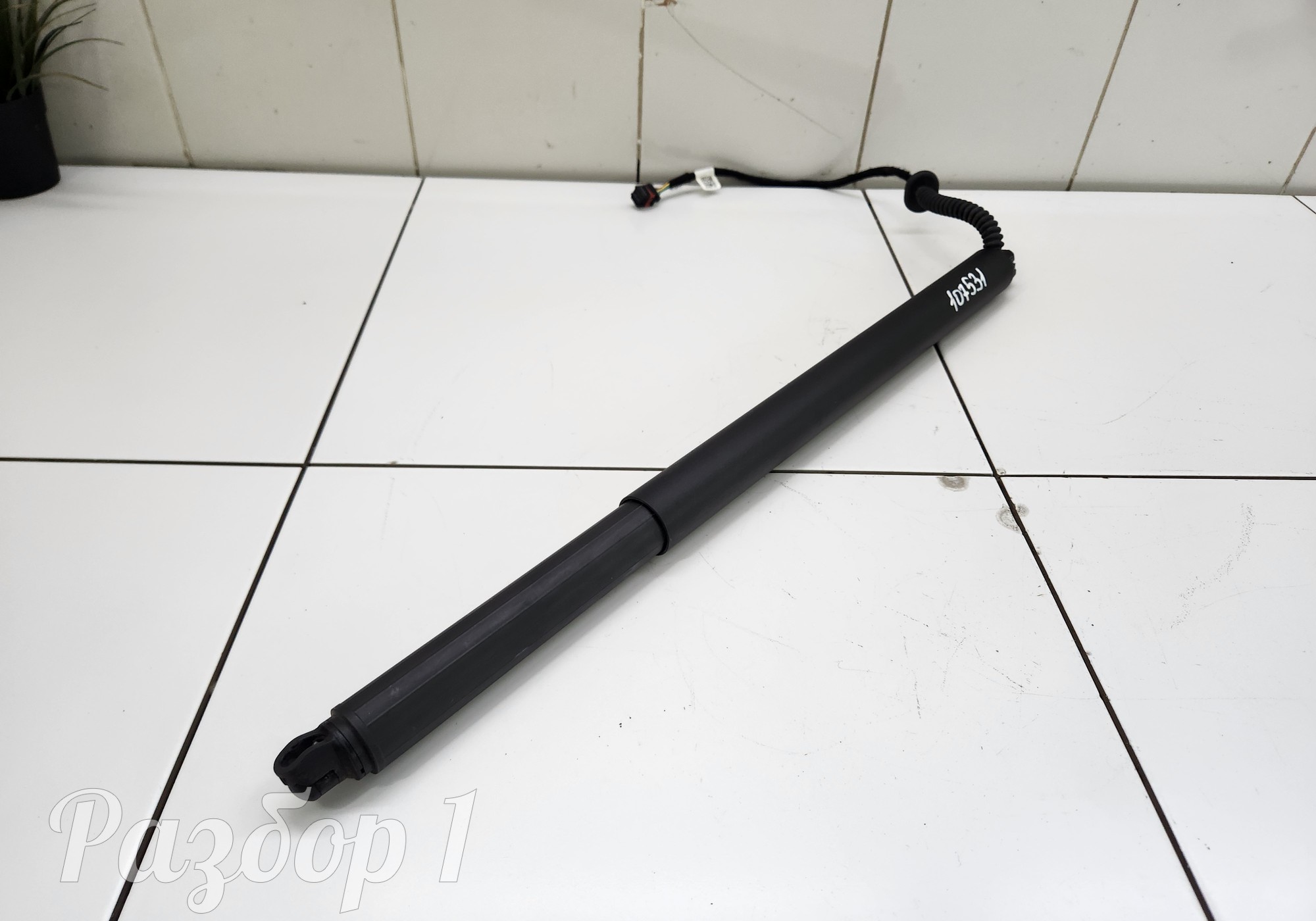 554001234AA Амортизатор багажника левый для Jaecoo J8 (с 2024)