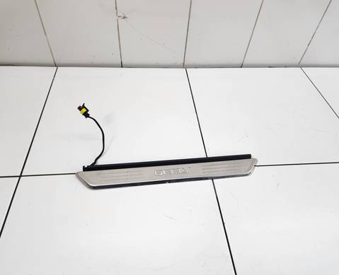 6600006647 Накладка порога передняя правая (подсветка) для Geely Tugella (с 2019)