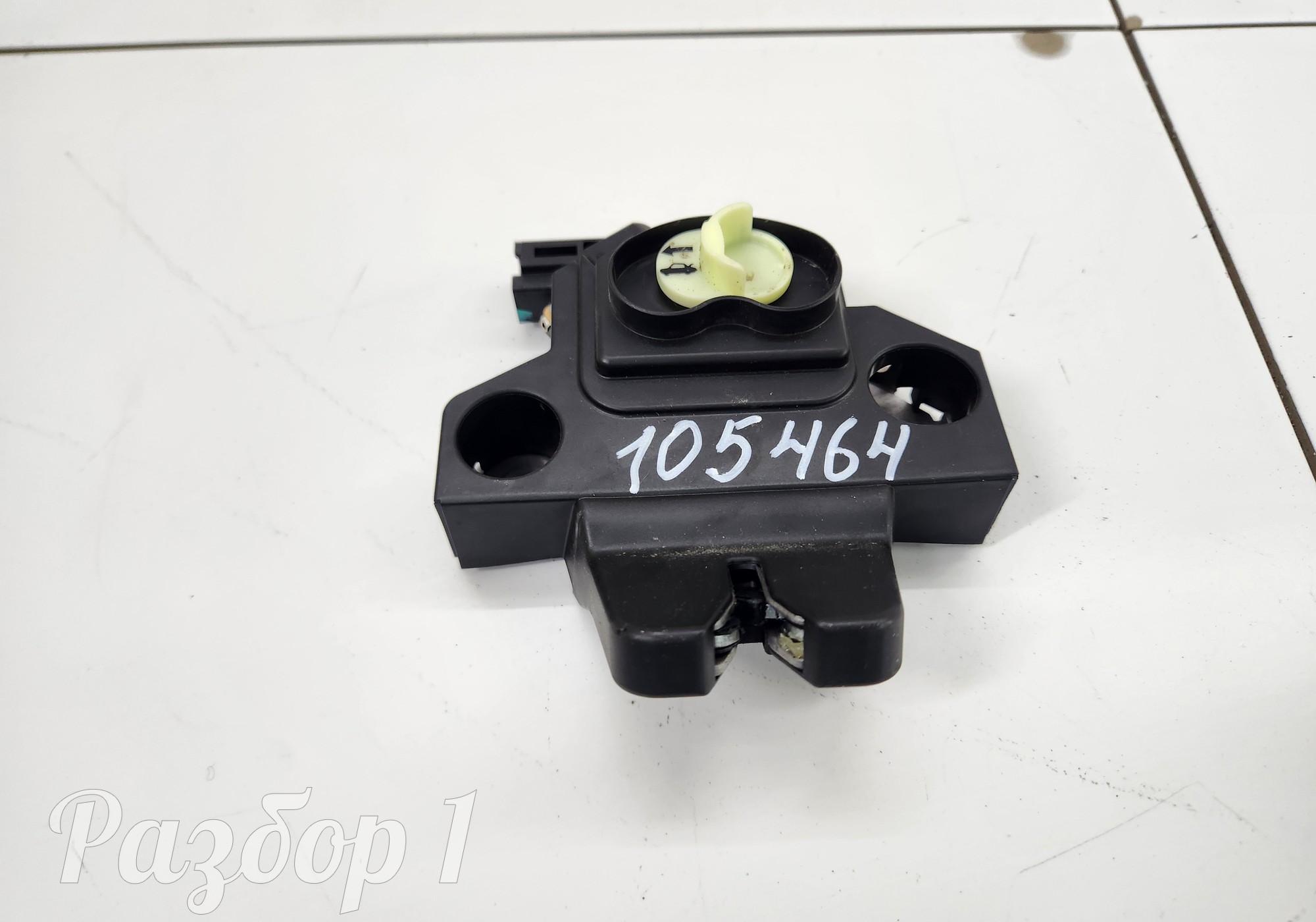 8889451886 Замок крышки багажника для Geely Emgrand II (с 2021)