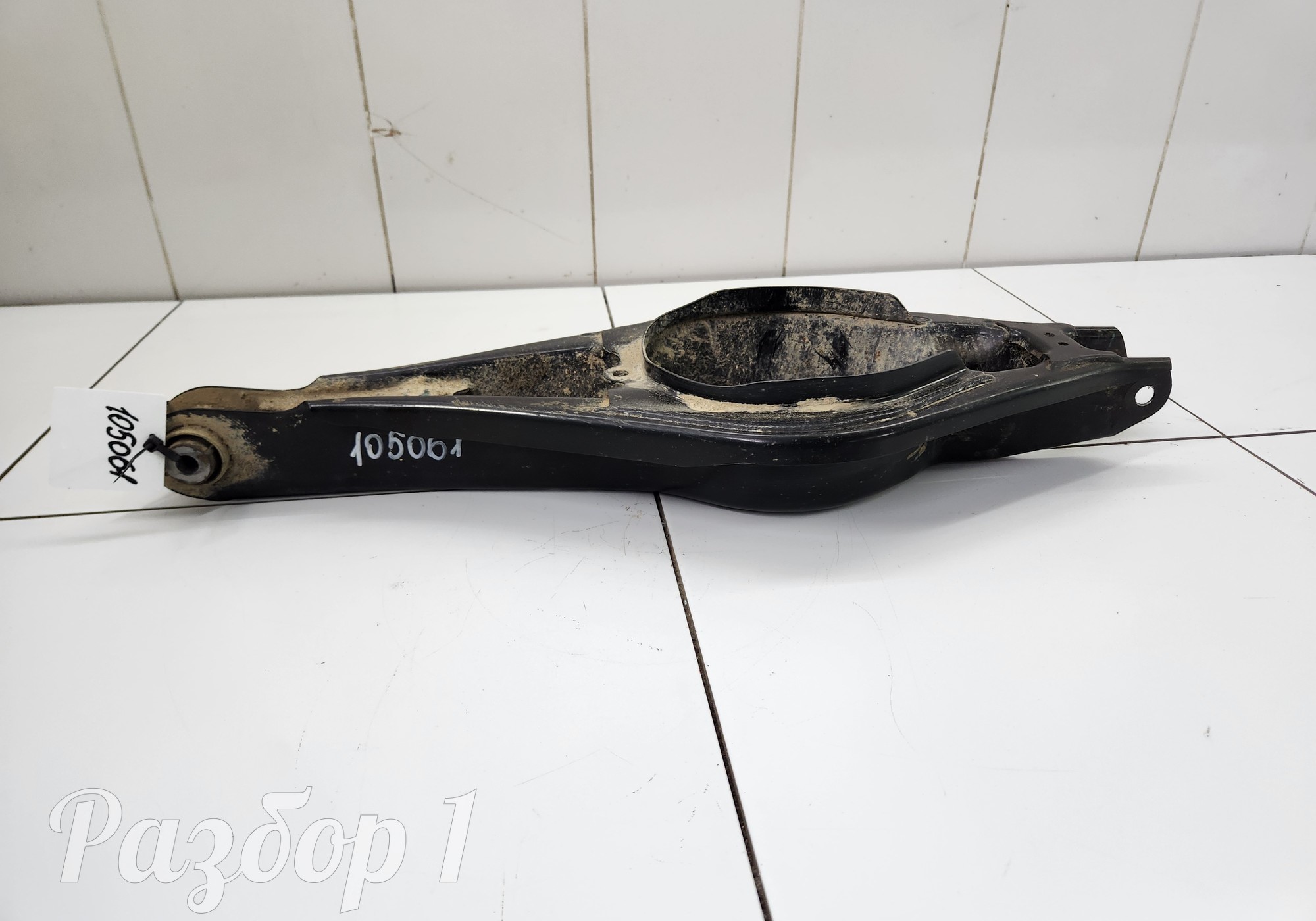 6600005805 Рычаг задней подвески правый для Geely Tugella (с 2019)