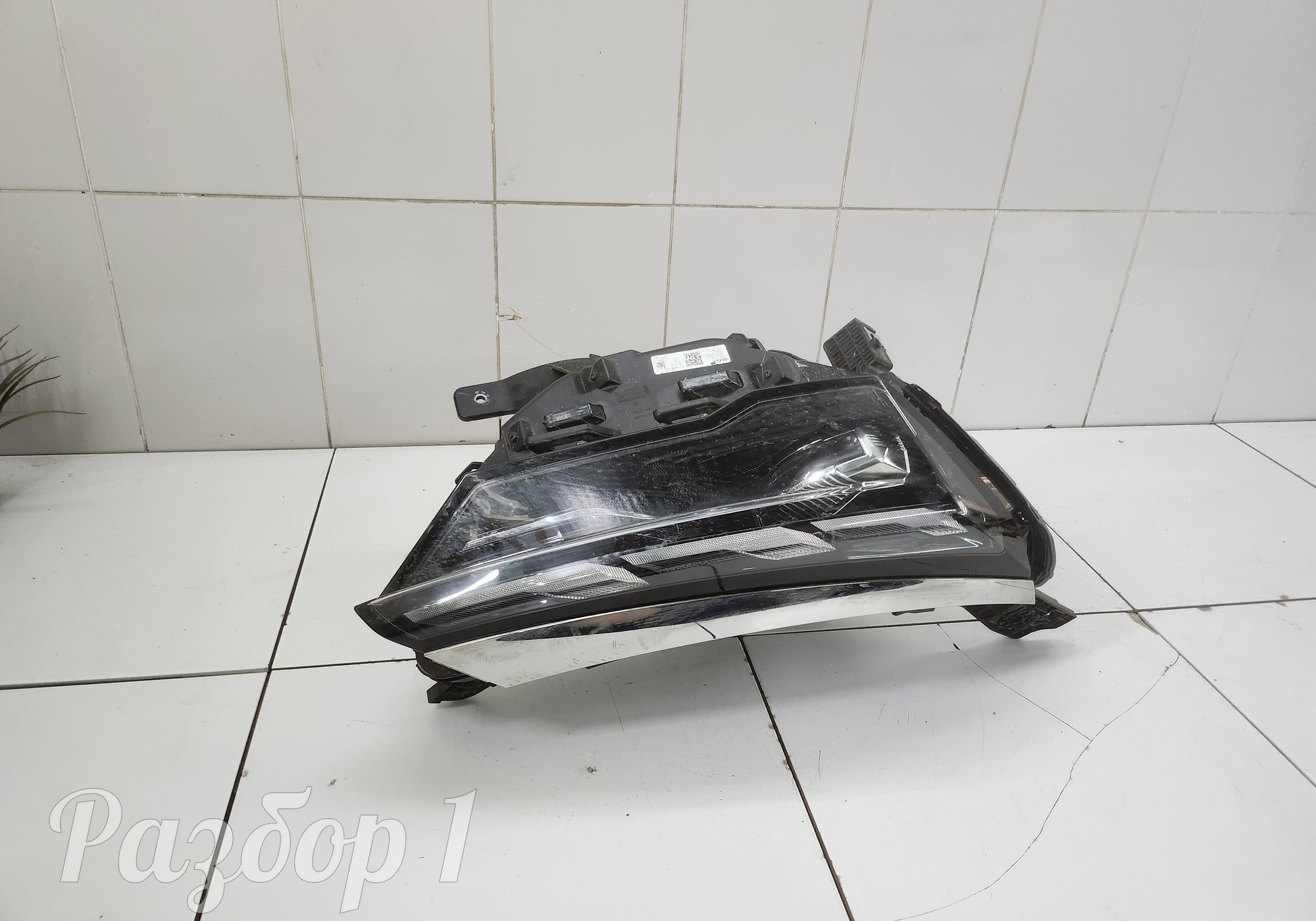 7051053800 Фара передняя правая для Geely Okavango (с 2020)
