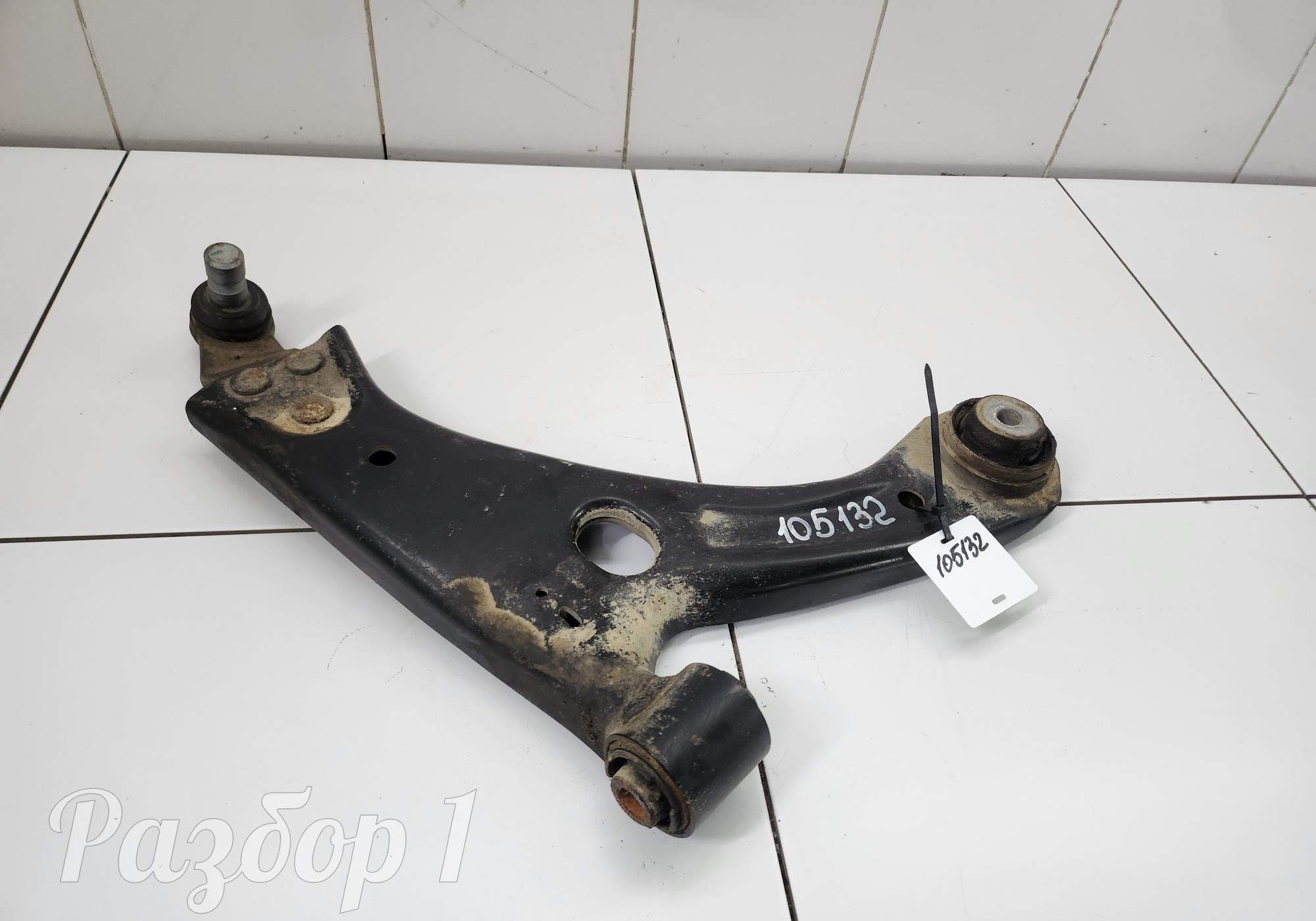 6600005797 Рычаг передней подвески (правый) для Geely Tugella (с 2019)