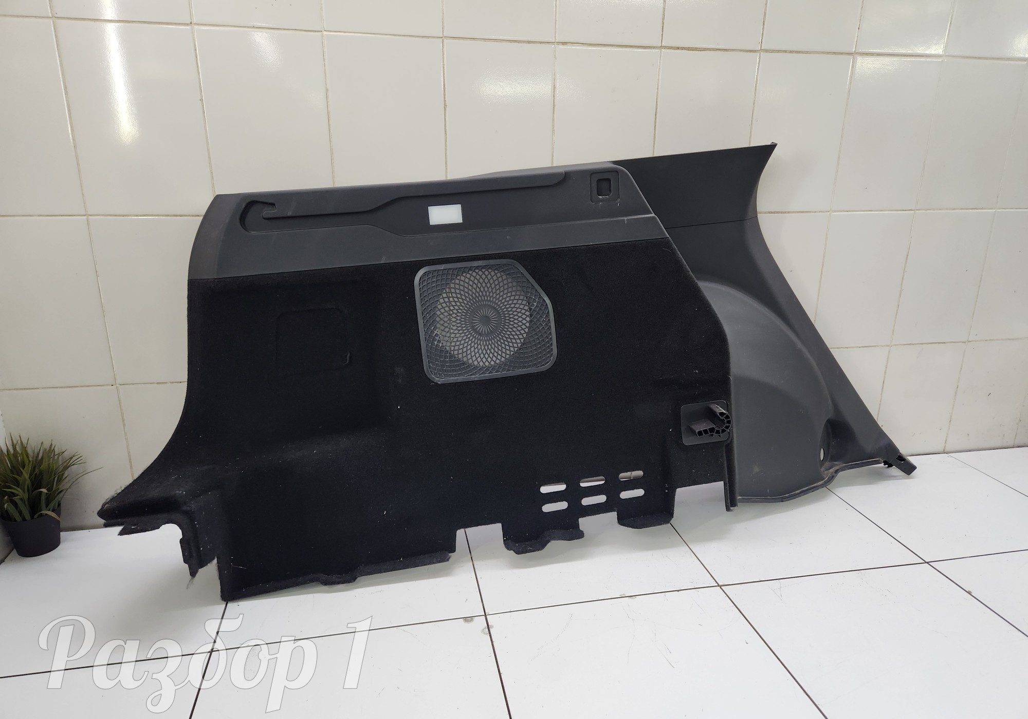 403003024AA Обшивка багажника левая для Jaecoo J8 (с 2024)