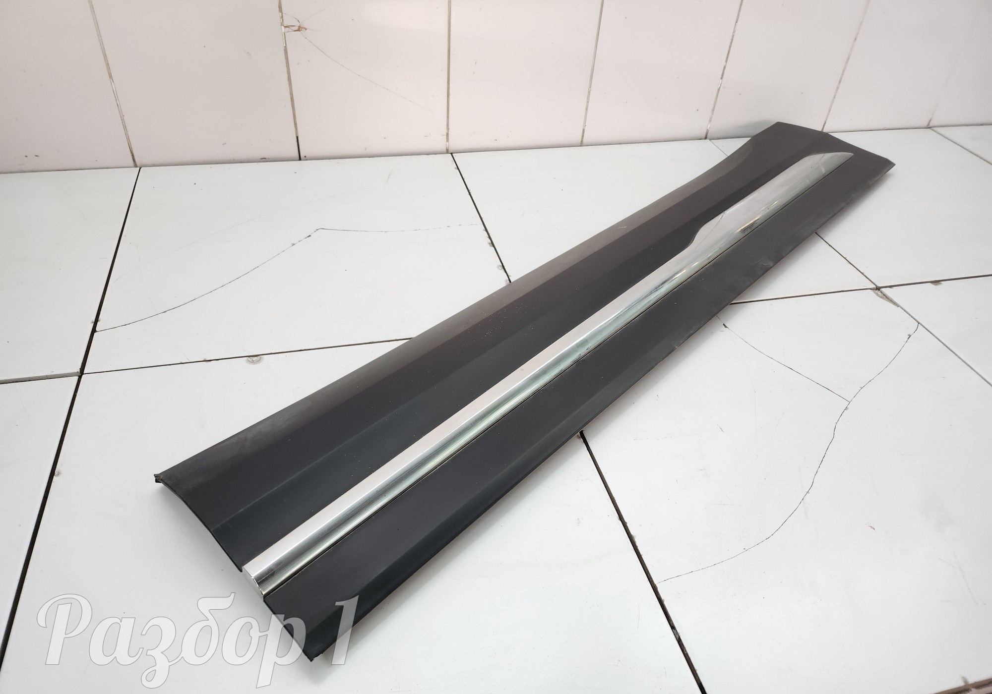 1EA050685 Накладка двери передней левой для Faw Bestune T77 (с 2018)