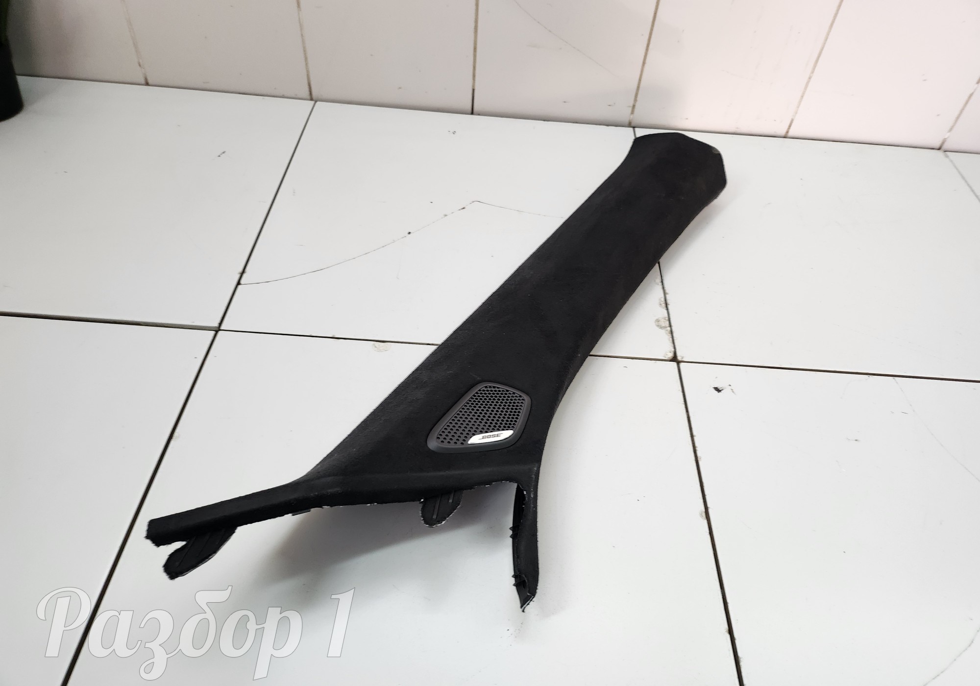 8891591947B01 Обшивка стойки передней правой для Geely Monjaro (с 2021)