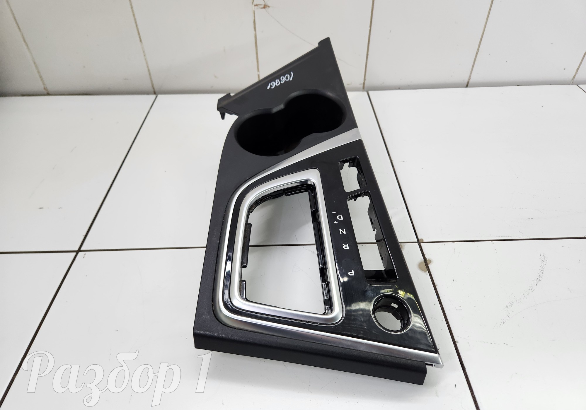 5305201DN12 Накладка центральной консоли для Changan Eado Plus (с 2020)