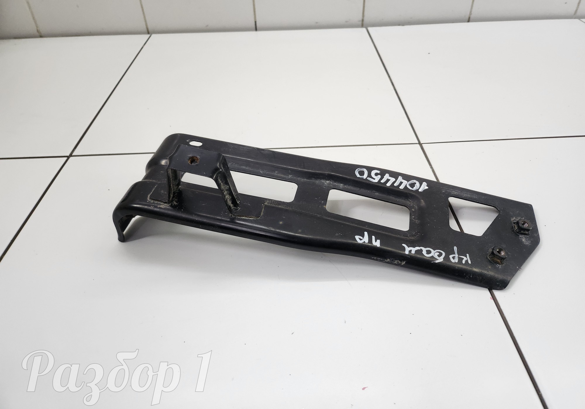 Кронштейн заднего бампера правый для Jac T9 (с 2023)