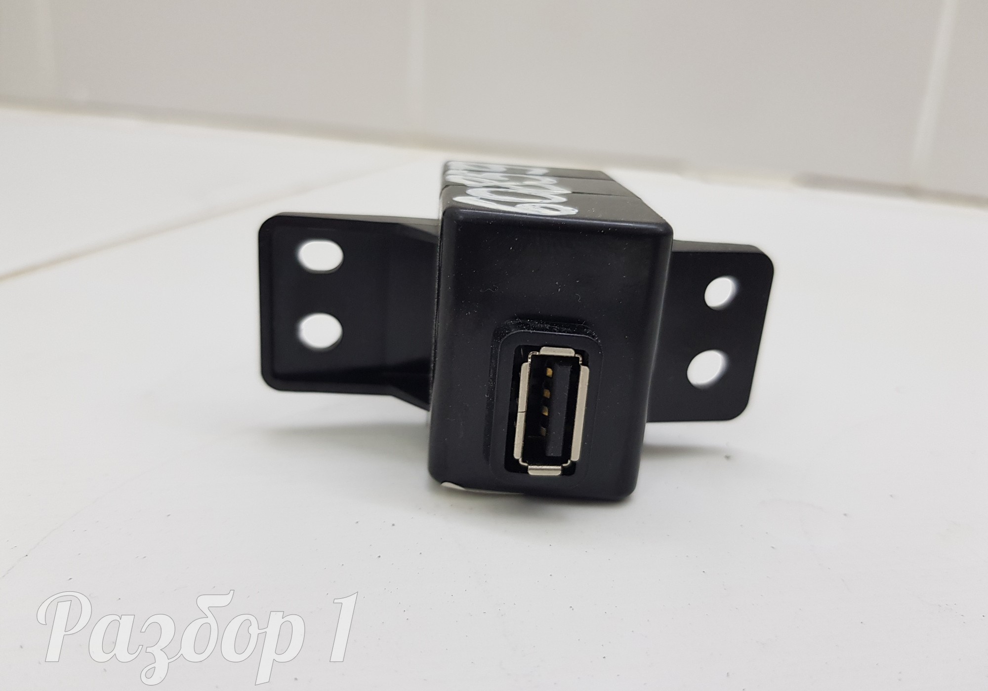 660007189 Электронный блок USB для Geely Coolray (с 2020)