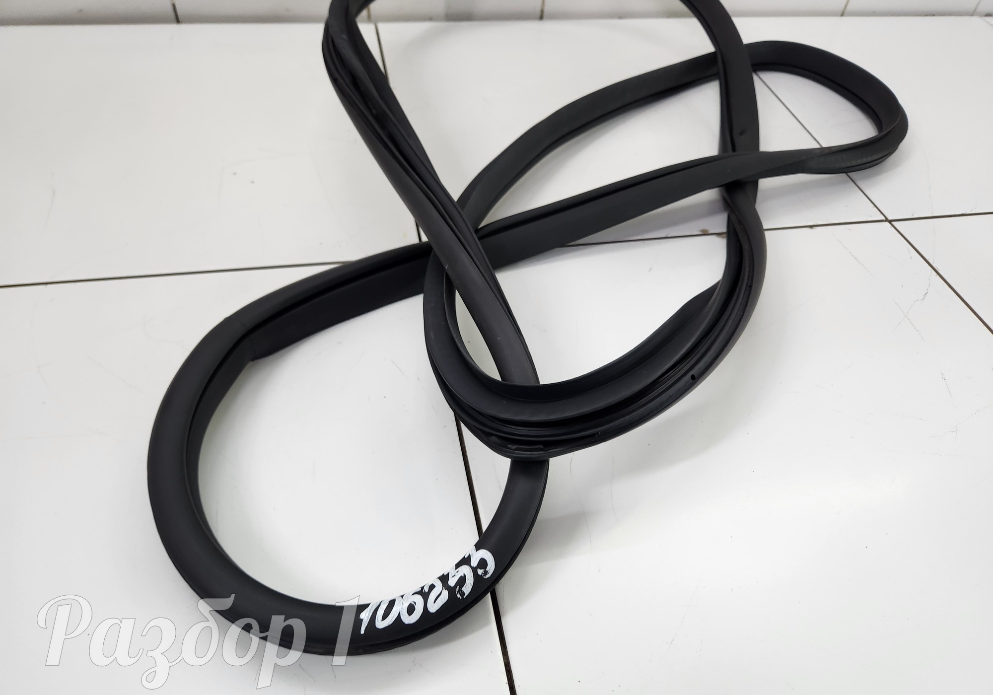 Уплотнитель проема задней левой двери для Geely Atlas Pro (с 2021)