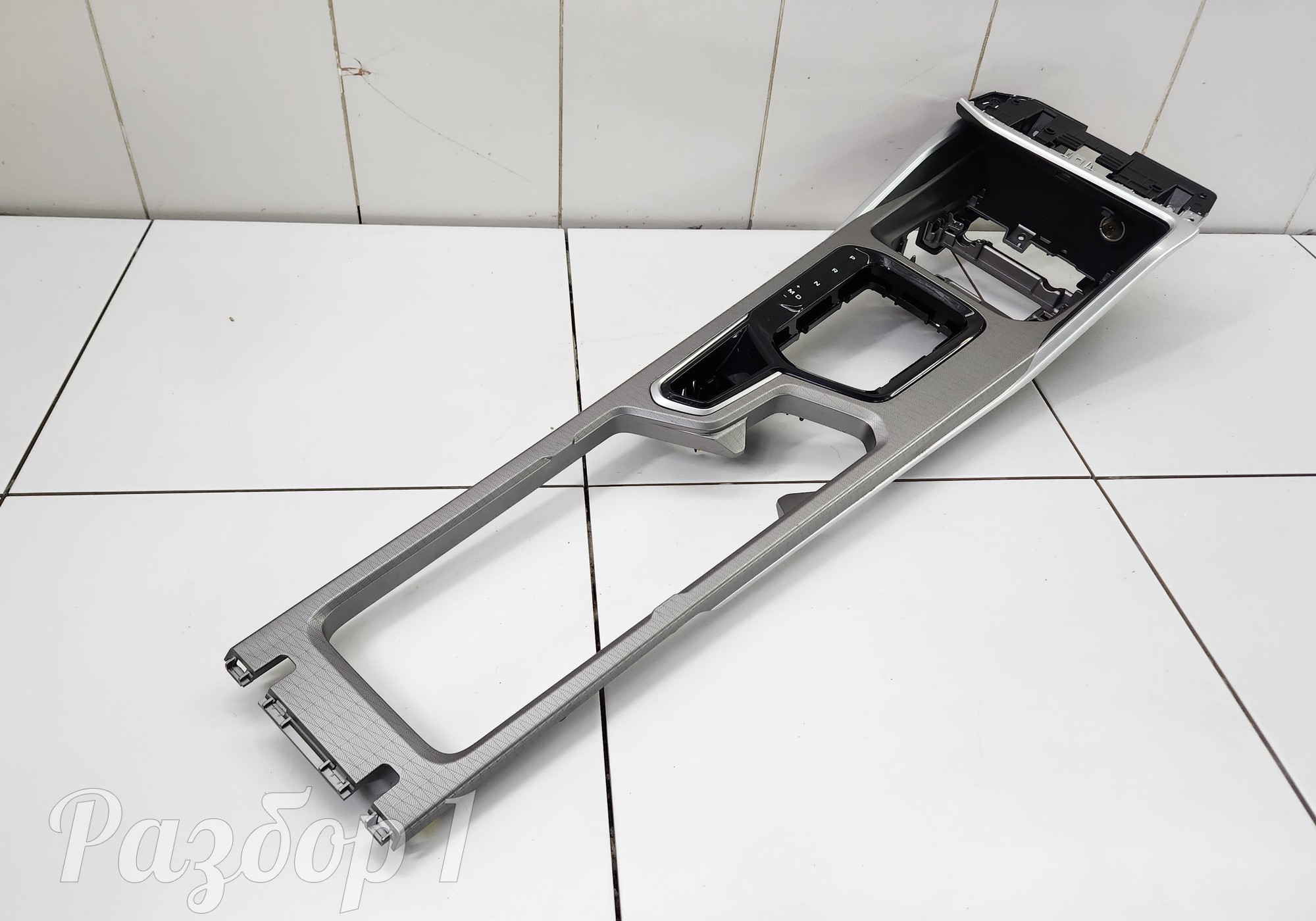 Накладка центральной консоли для Geely Emgrand (SS11) (с 2021)