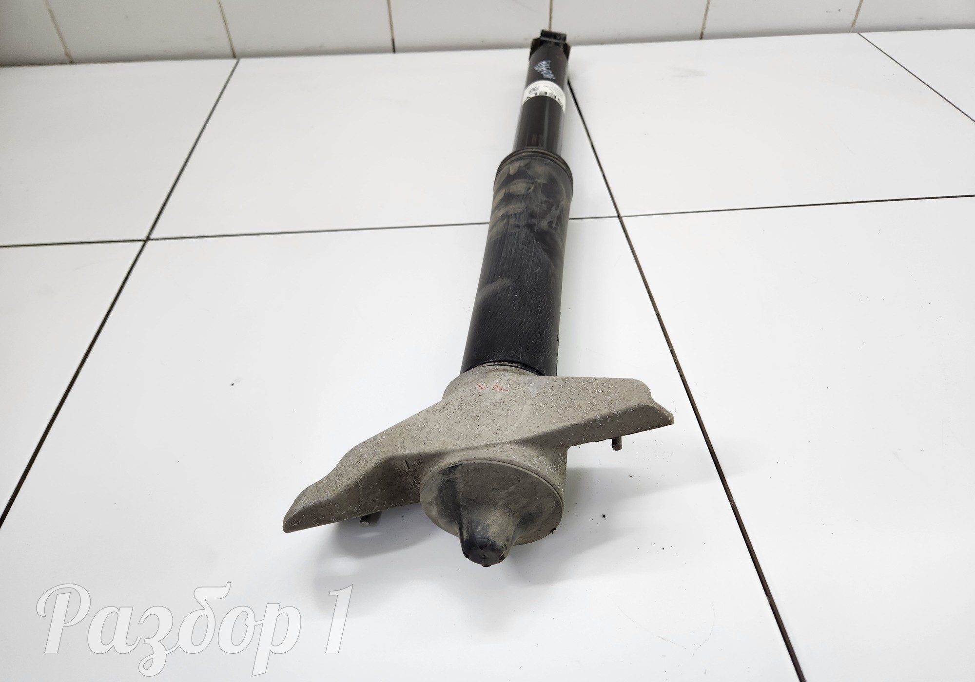 6600001560 Амортизатор задний левый для Geely Tugella (с 2019)