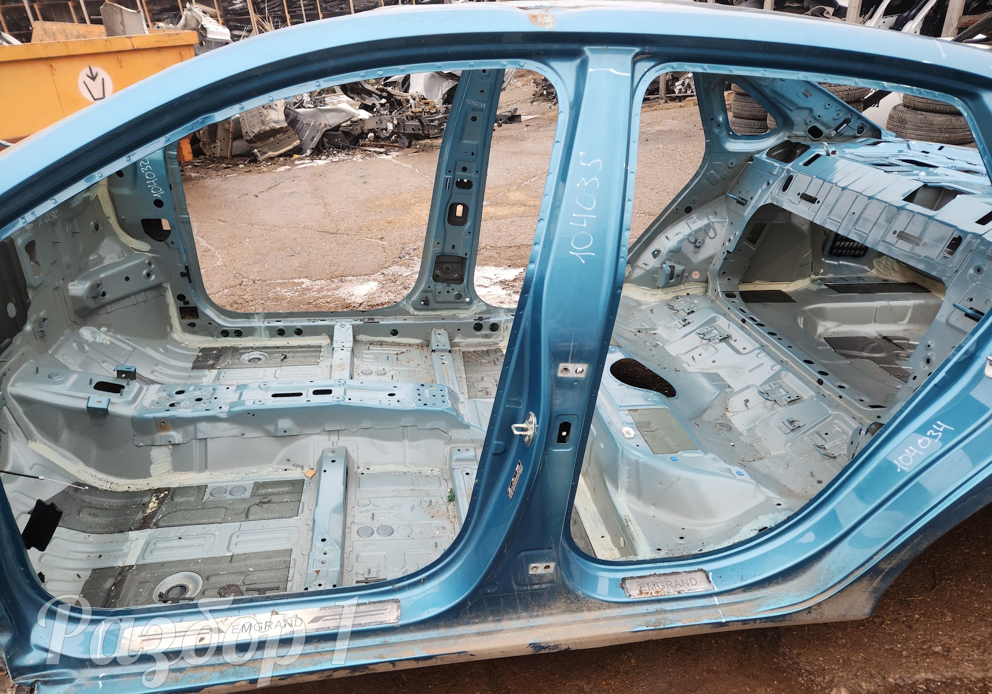 Порог с центральной стойкой левый для Geely Emgrand (SS11) (с 2021)