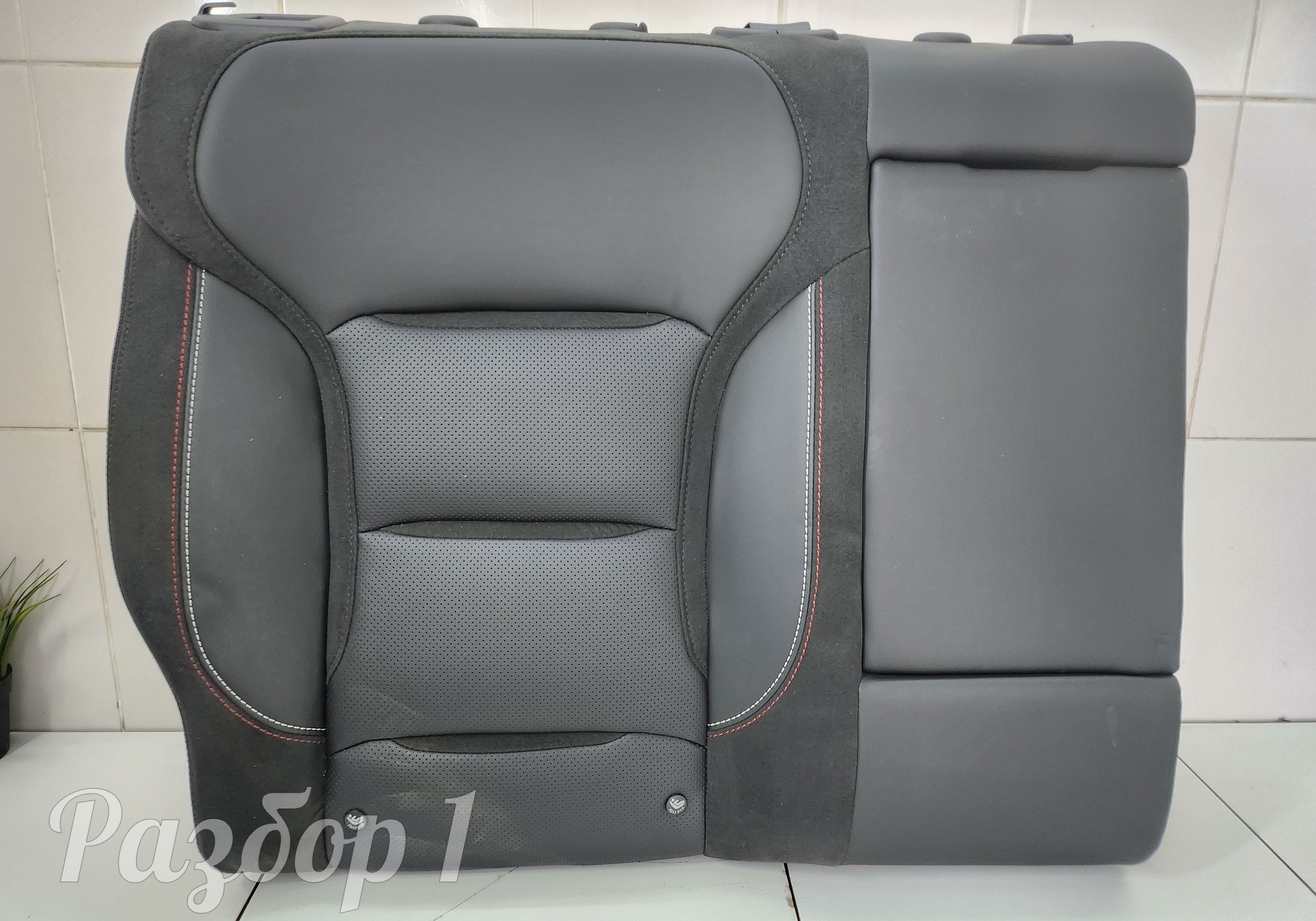 Спинка заднего левого сиденья для Geely Tugella (с 2019)
