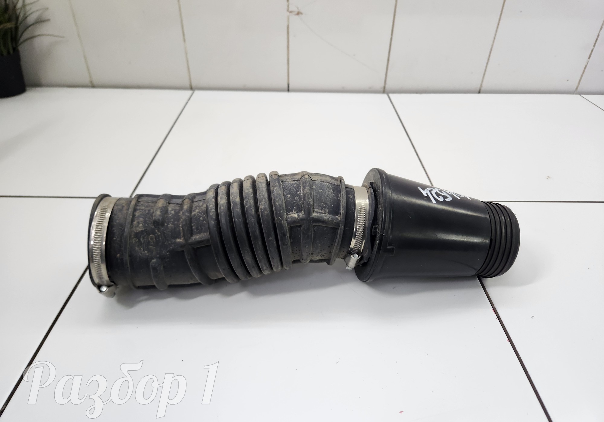 1109060R0540 Патрубок для Jac T9 (с 2023)