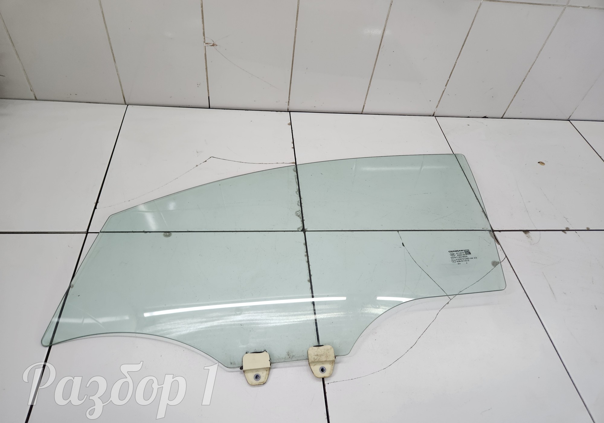 CD569F2705020100 Стекло передней левой двери для Changan UNI-T (с 2020)