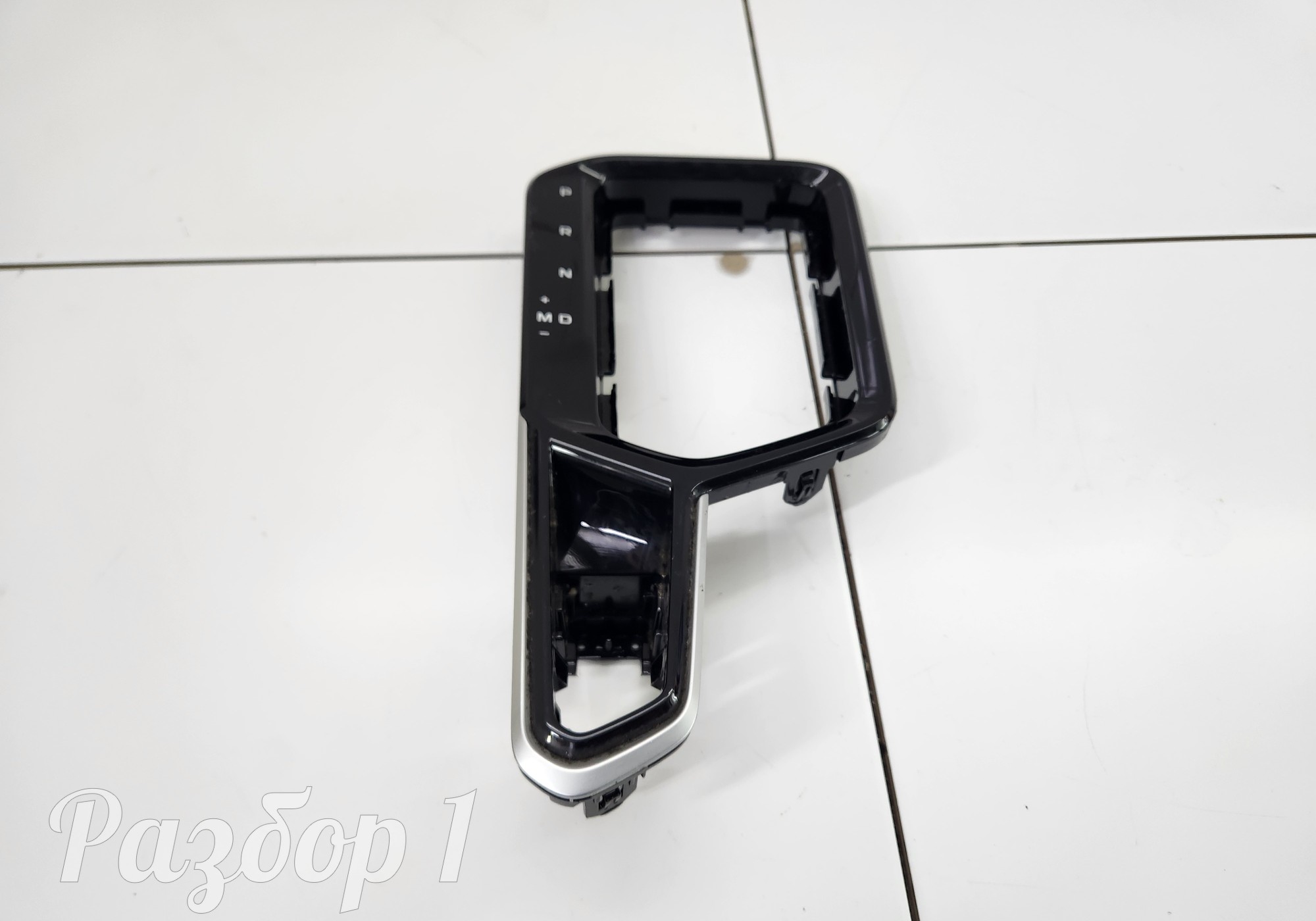 8890740739 Накладка селектора акпп для Geely Emgrand II (с 2021)