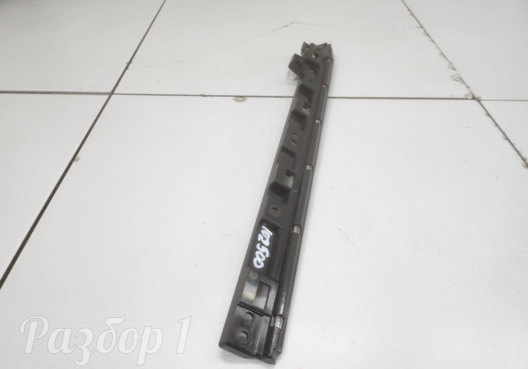 5306828P33Z0 Подсветка торпеды для Jac T9 (с 2023)