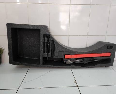 6600040640 Инструментальный ящик для Geely Tugella (с 2019)