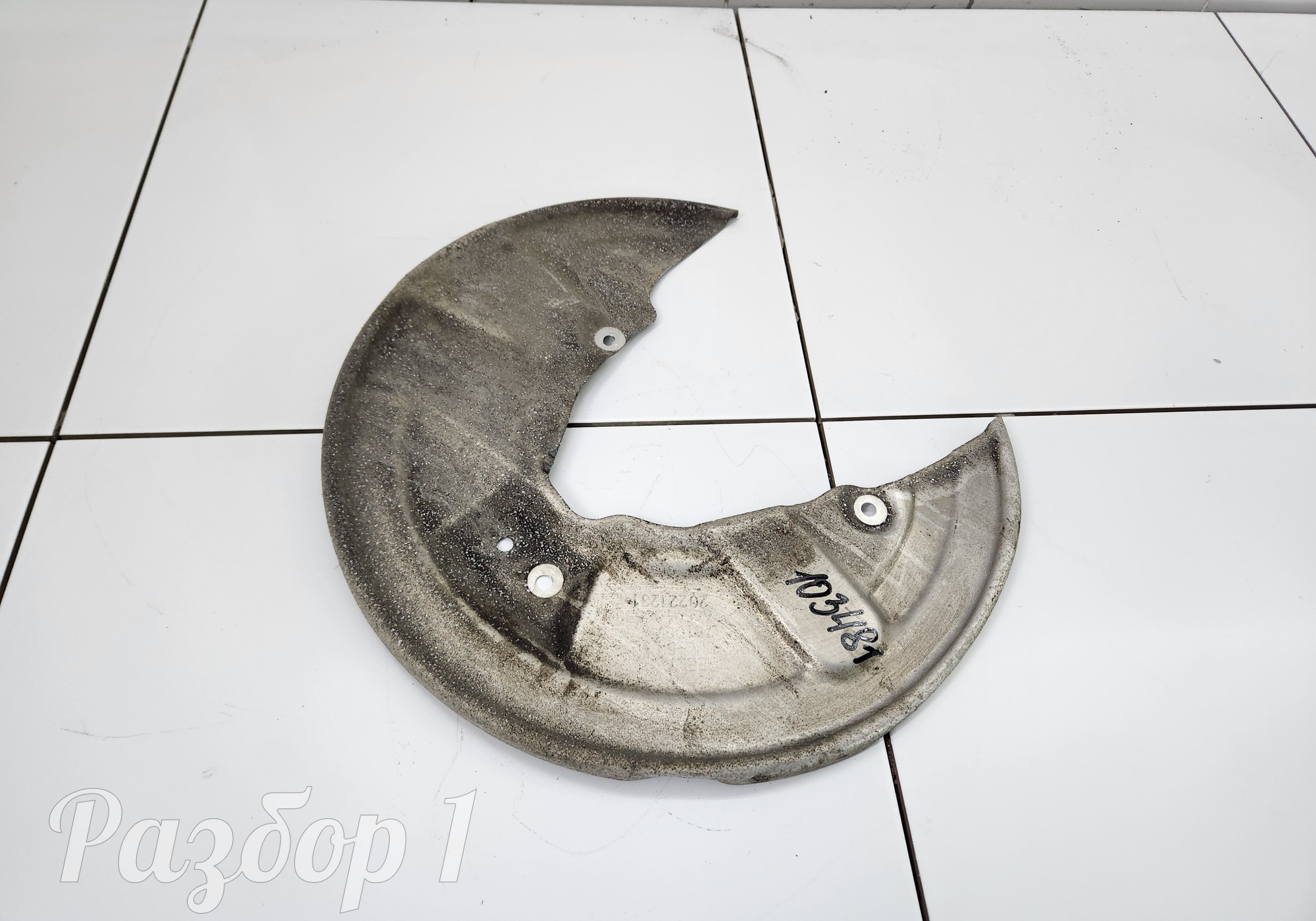 6600166550 Кожух тормозного диска передний левый для Geely Tugella (с 2019)